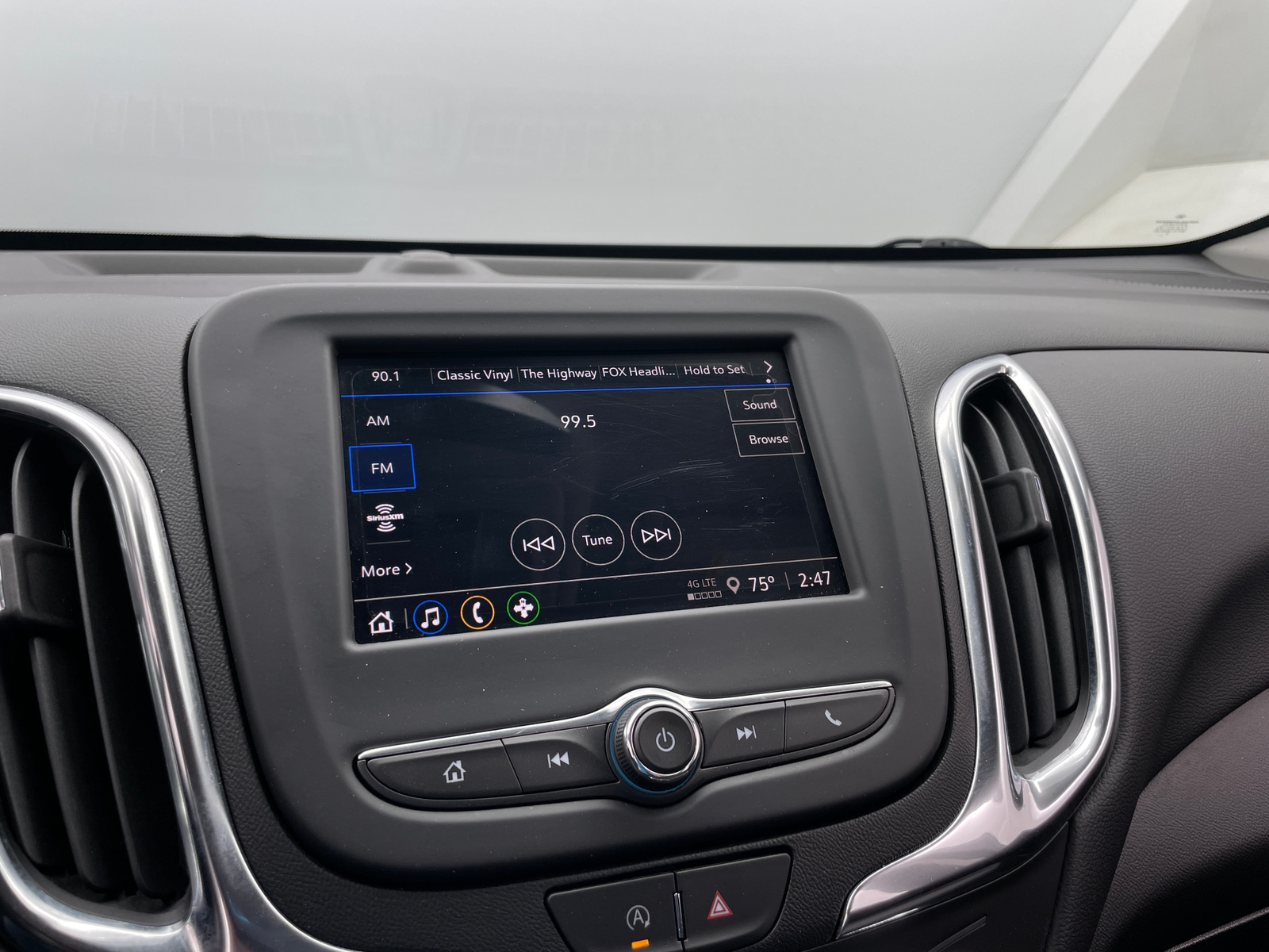 Thumbnail: 2022 Chevrolet Equinox - 4