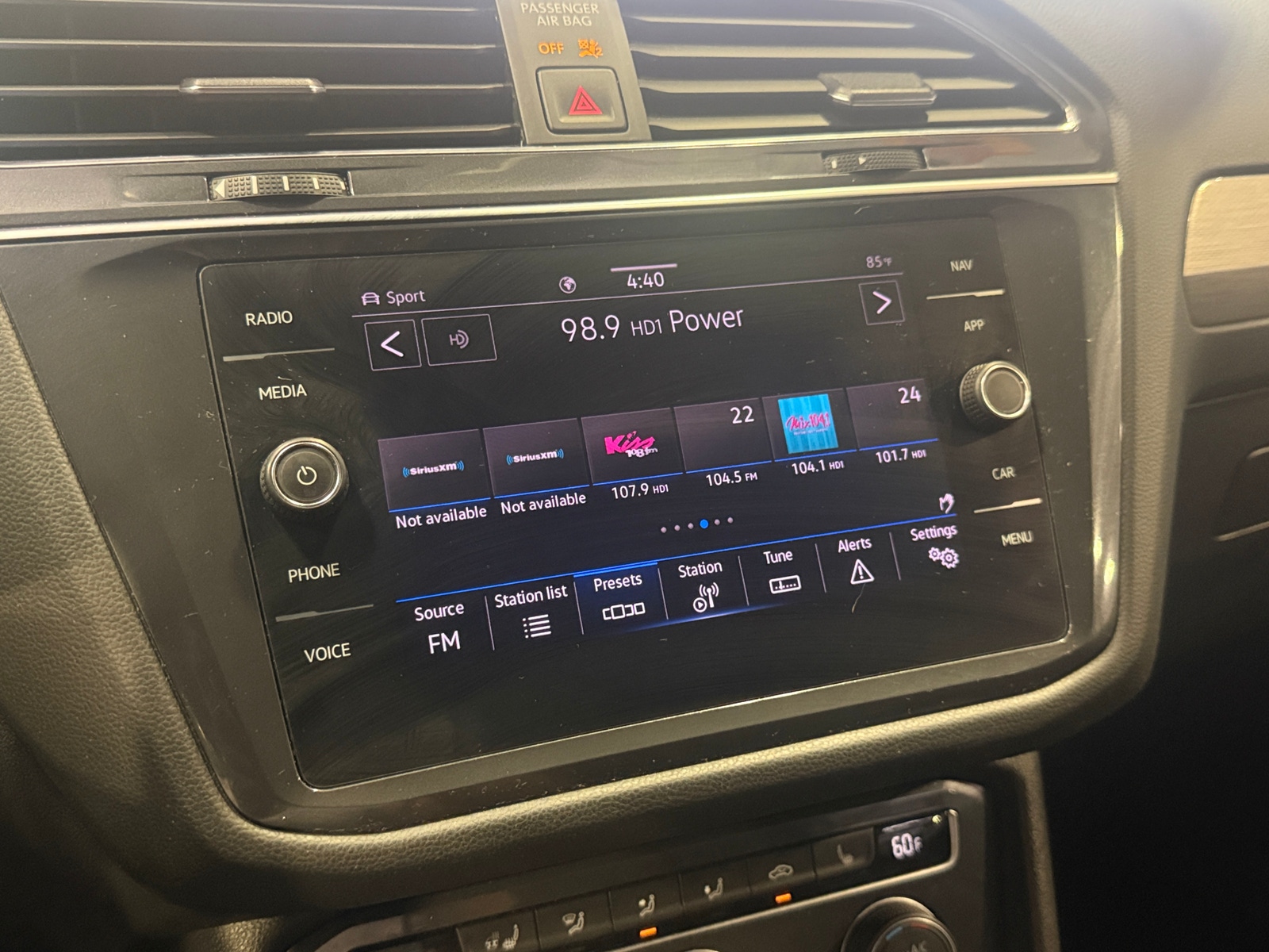 Thumbnail: 2021 Volkswagen Tiguan - 3