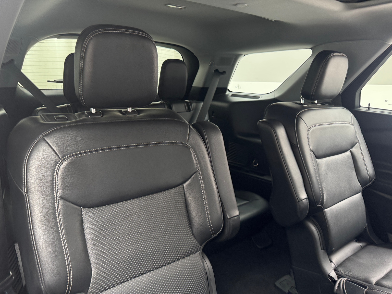 Thumbnail: 2021 Ford Explorer - 5