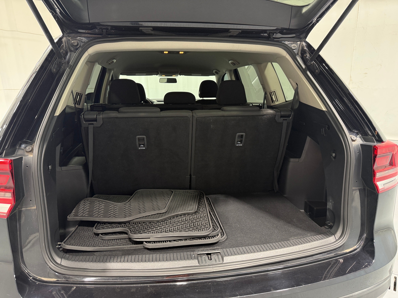 Thumbnail: 2018 Volkswagen Atlas - 7