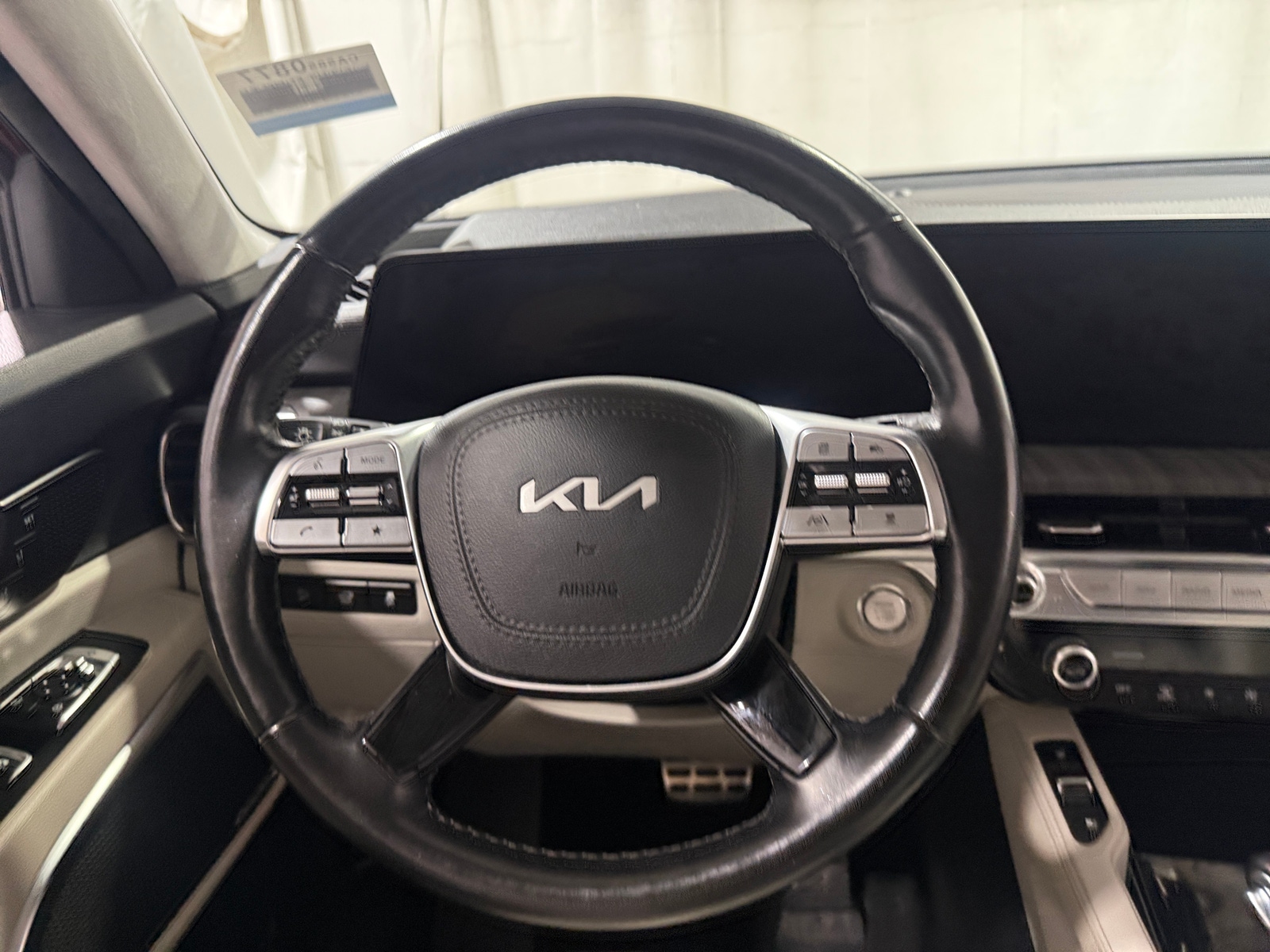 Thumbnail: 2023 Kia Telluride - 4