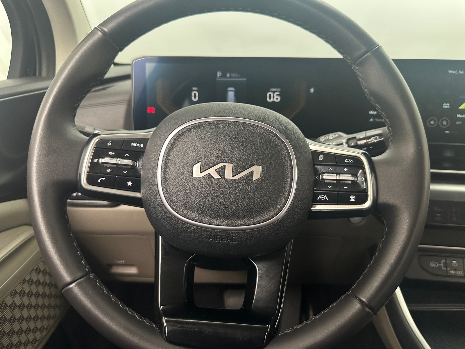 Thumbnail: 2026 Kia Carnival - 4
