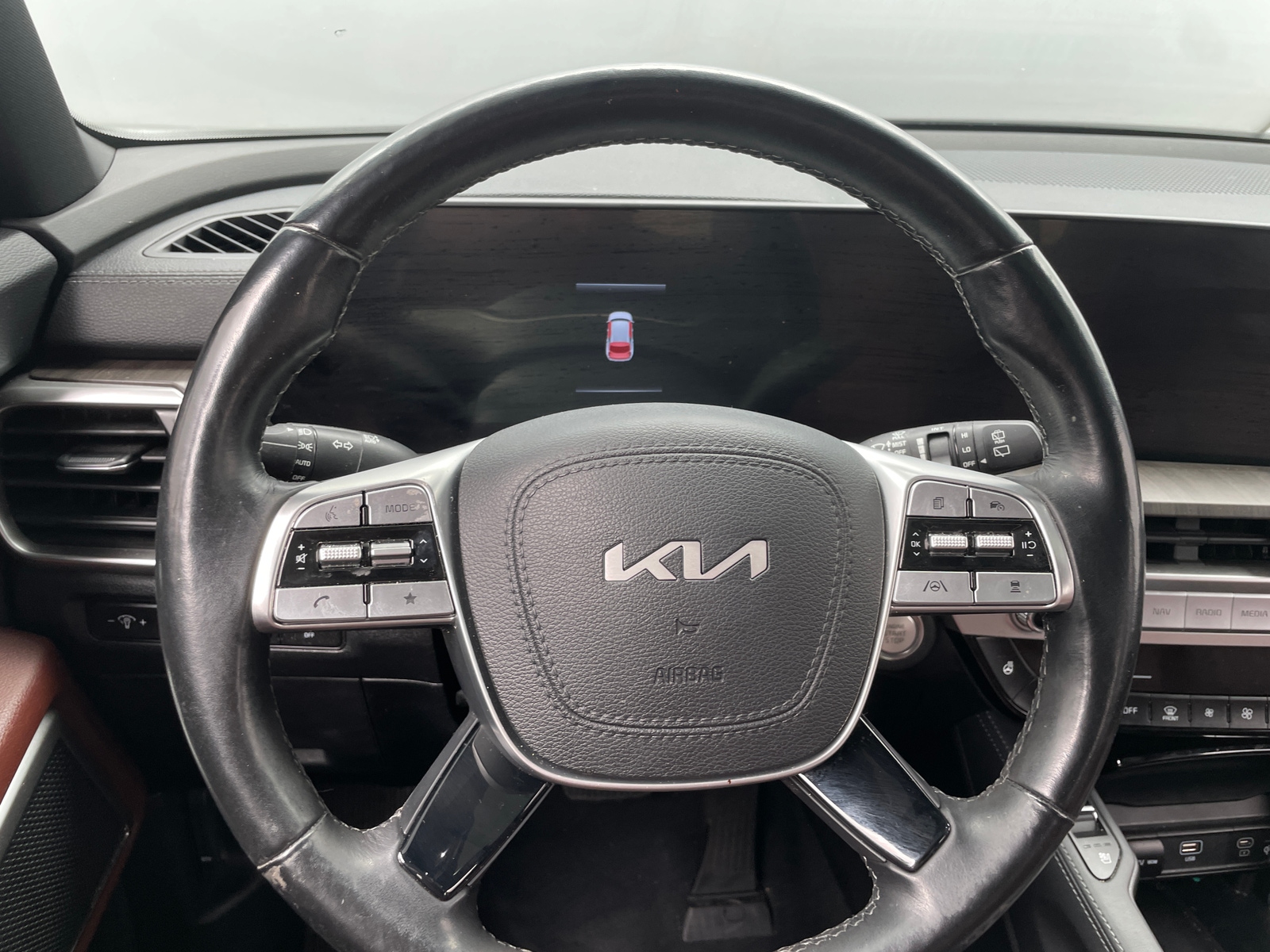 Thumbnail: 2023 Kia Telluride - 4