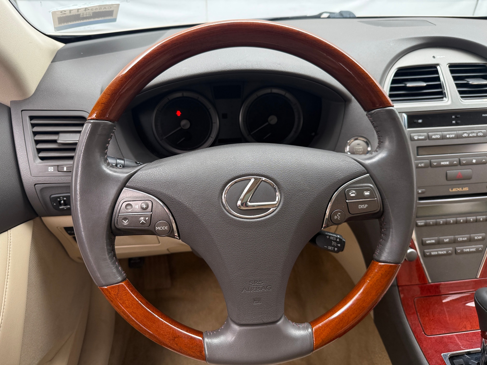 Thumbnail: 2011 Lexus ES - 4