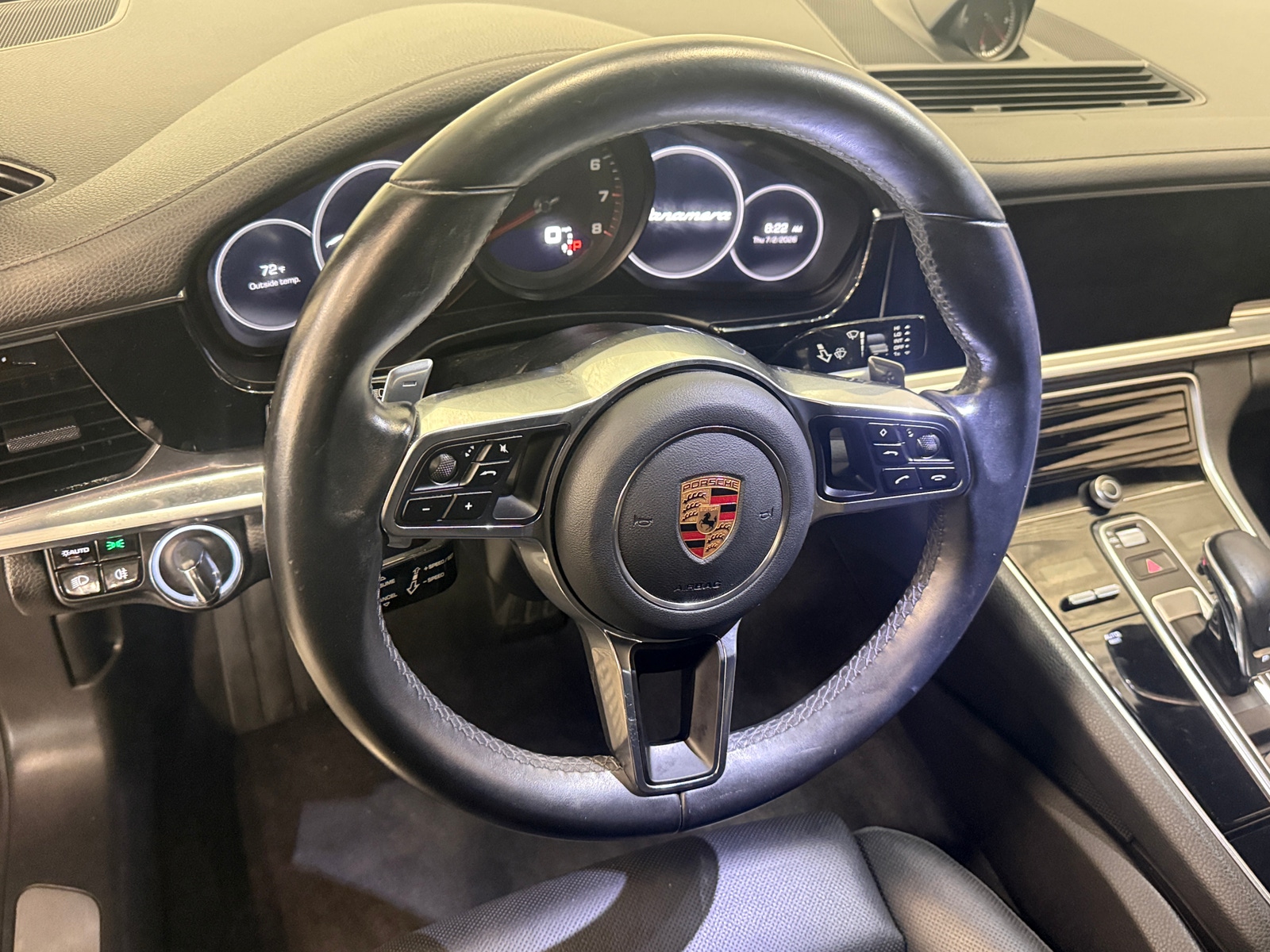 Thumbnail: 2017 Porsche Panamera - 4