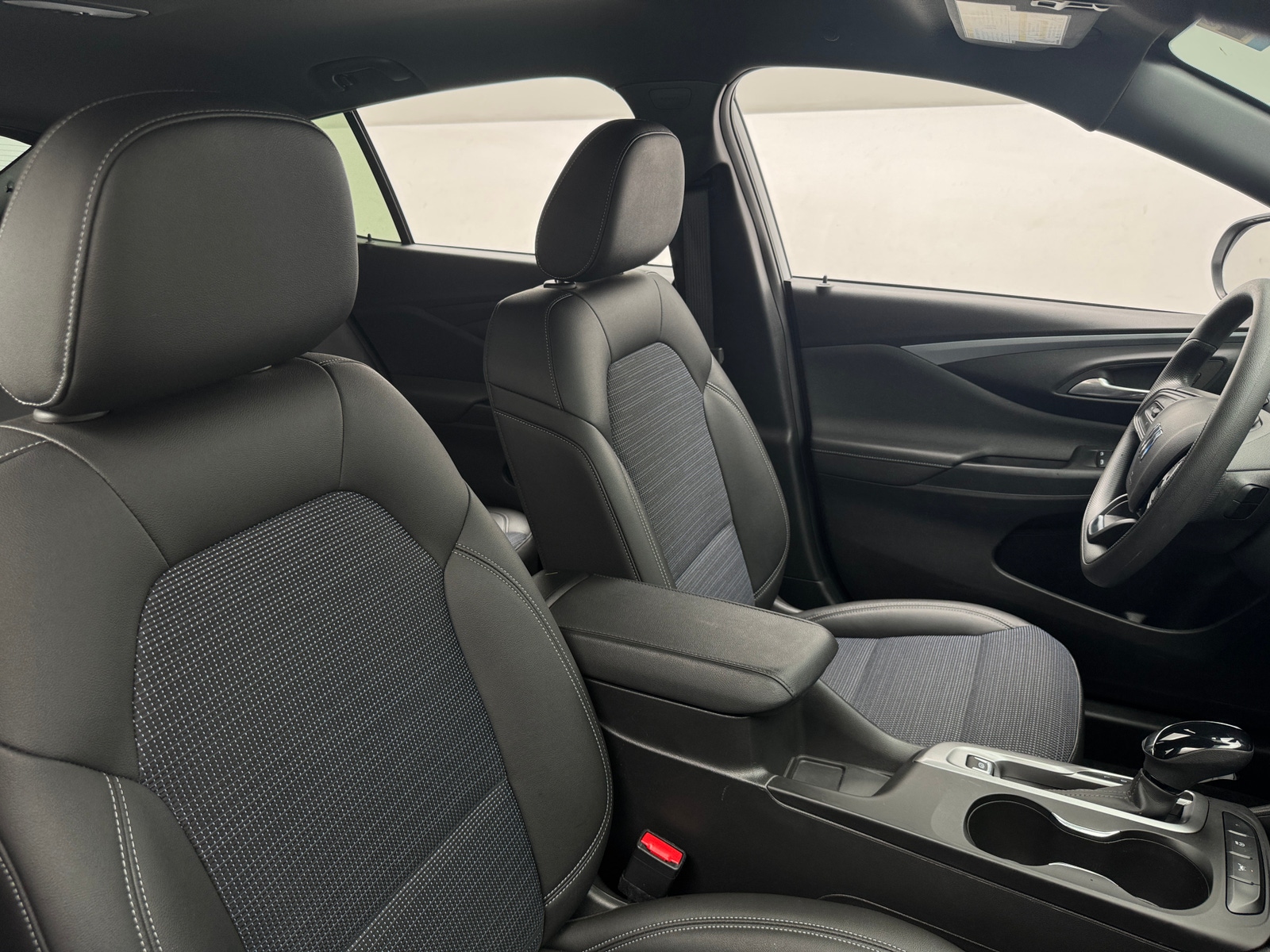 Thumbnail: 2025 Buick Envista - 2