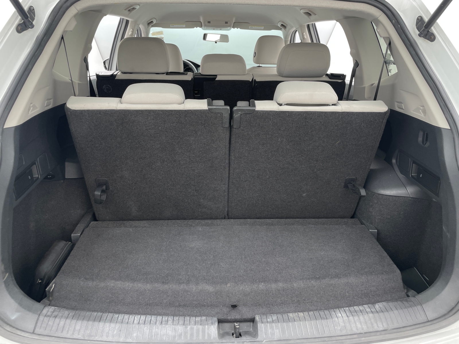 Thumbnail: 2019 Volkswagen Tiguan - 7