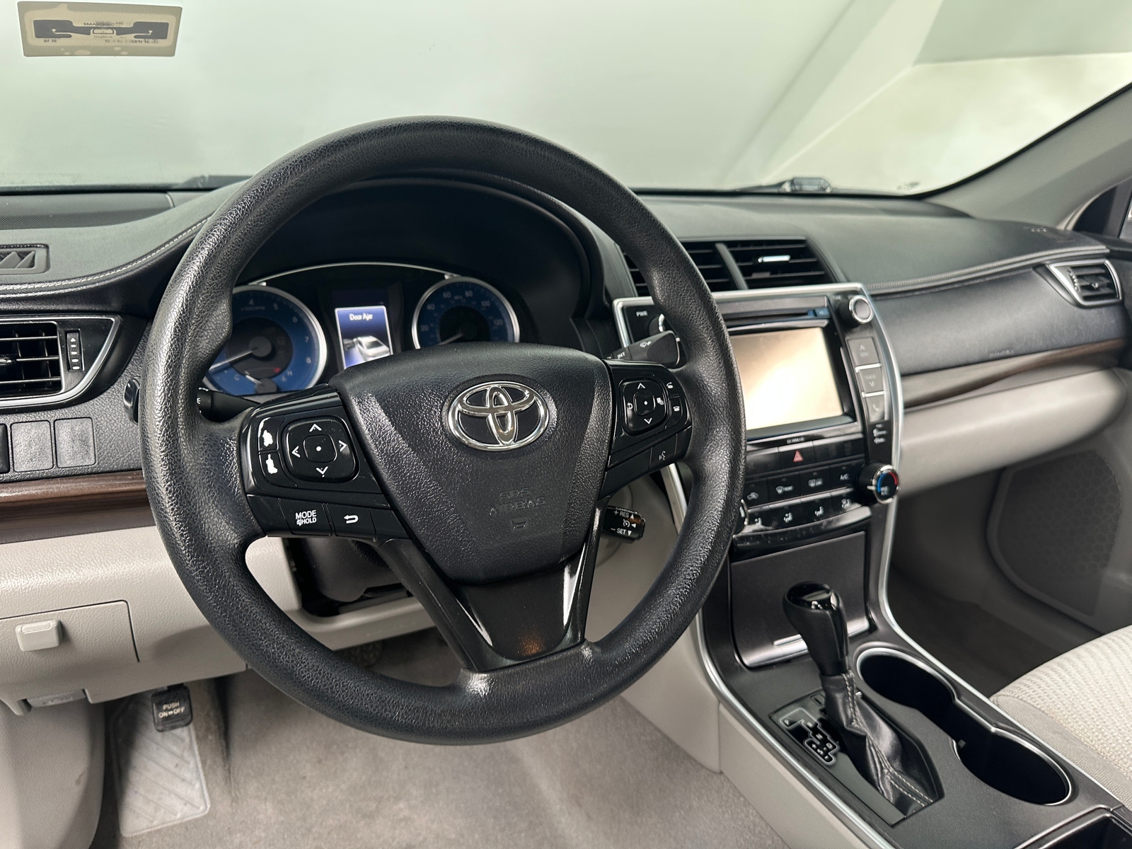 Thumbnail: 2016 Toyota Camry - 5