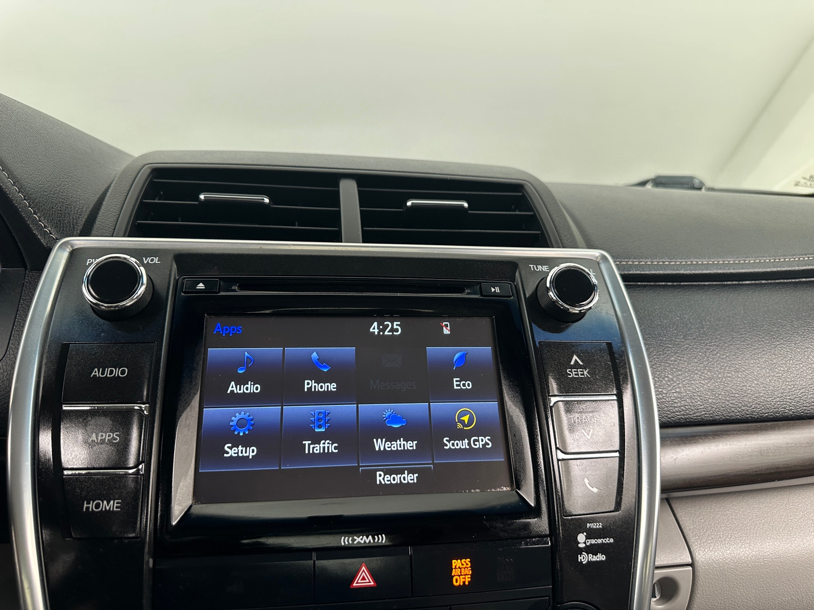 Thumbnail: 2016 Toyota Camry - 4