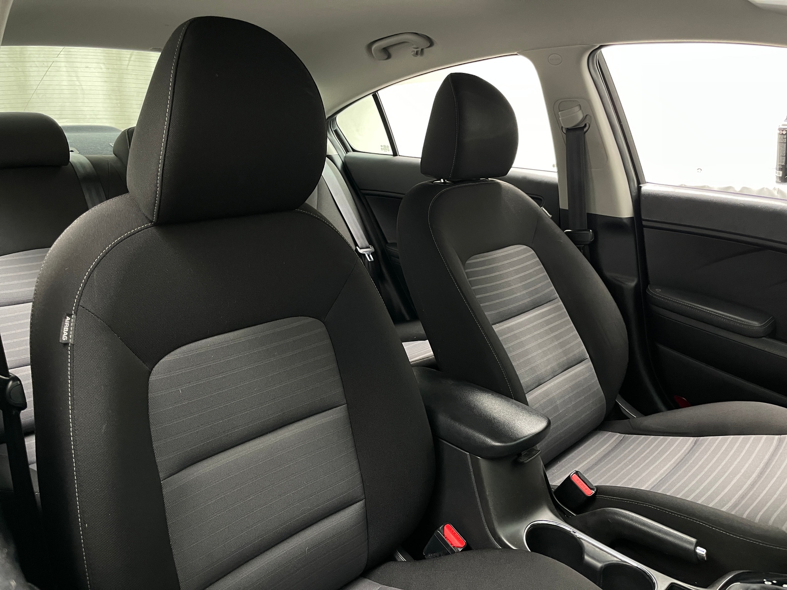 Thumbnail: 2017 Kia Forte - 2
