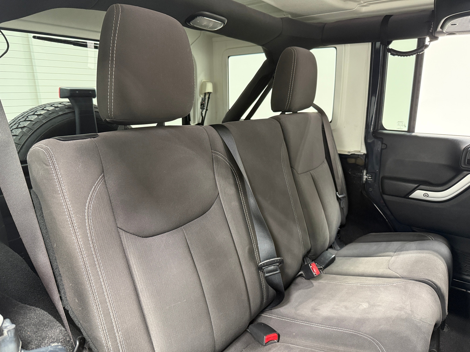 Thumbnail: 2017 Jeep Wrangler - 6