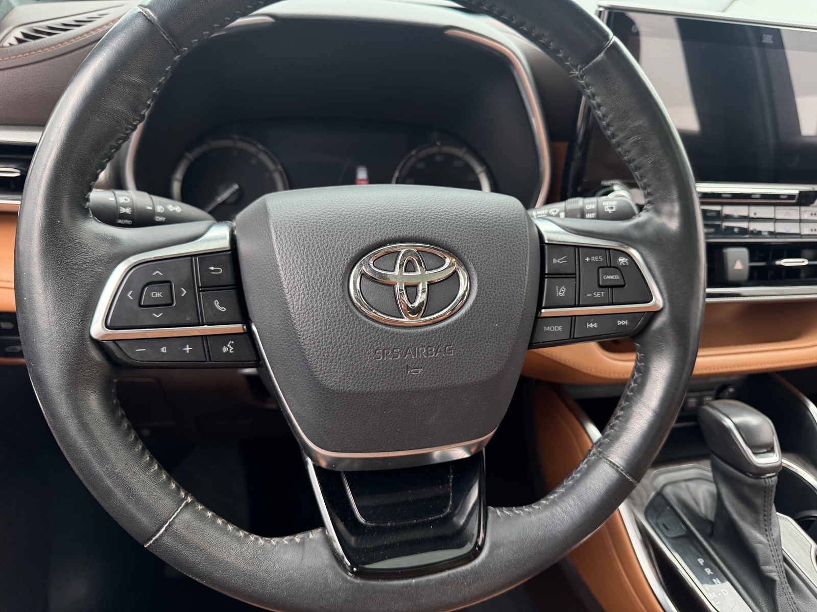 Thumbnail: 2021 Toyota Highlander - 4