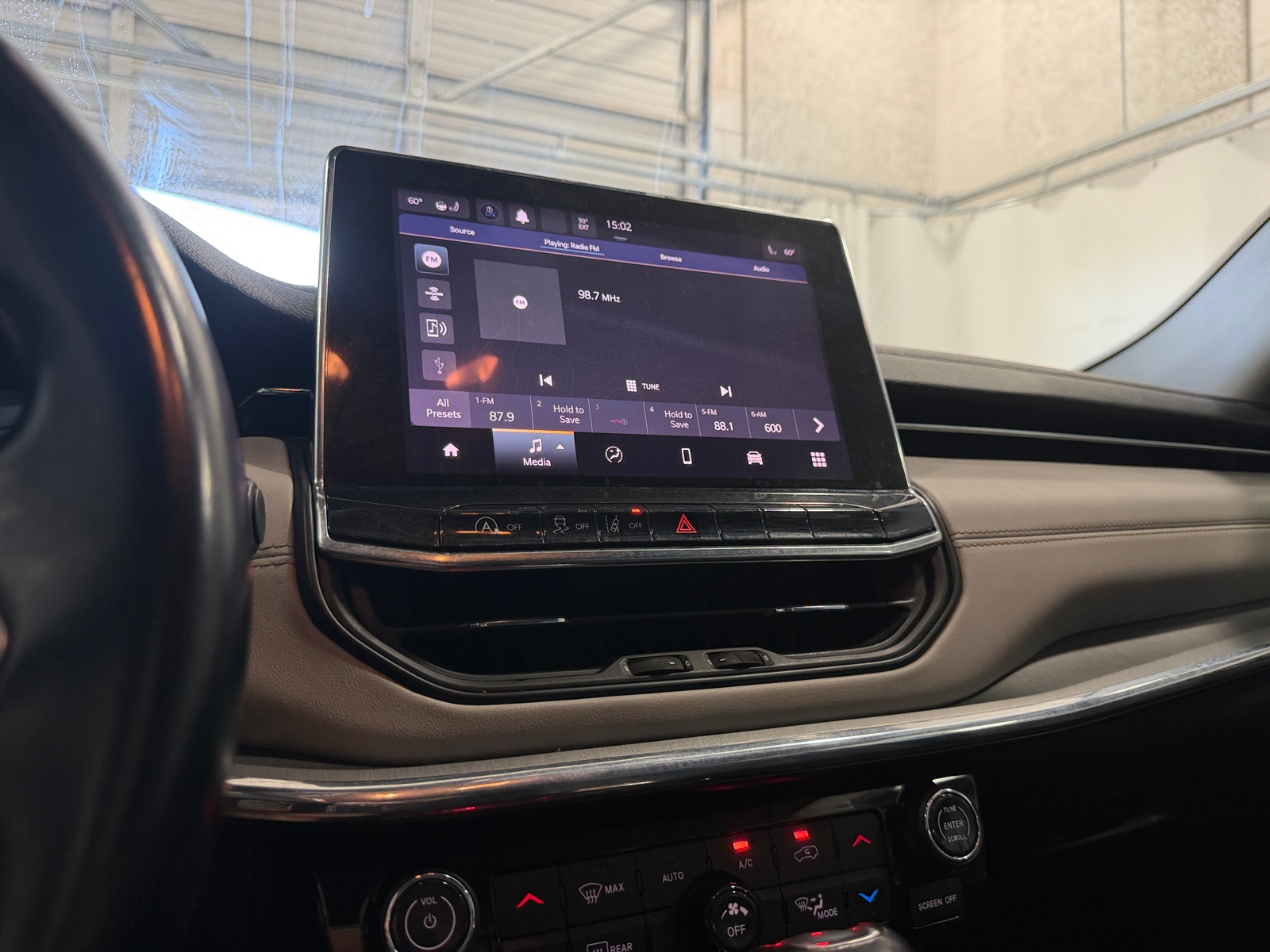 Thumbnail: 2022 Jeep Compass - 3
