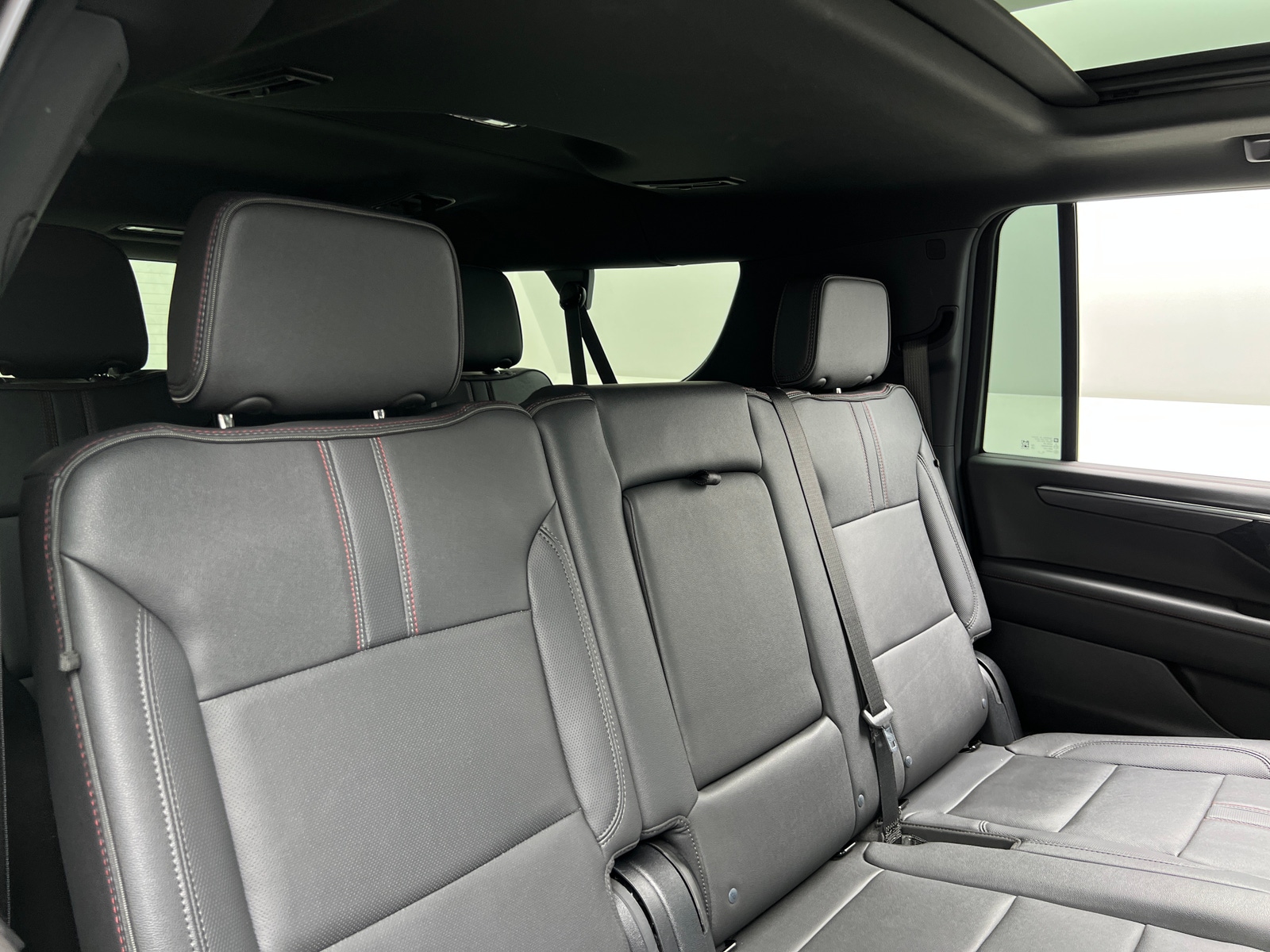 Thumbnail: 2025 Chevrolet Suburban - 5