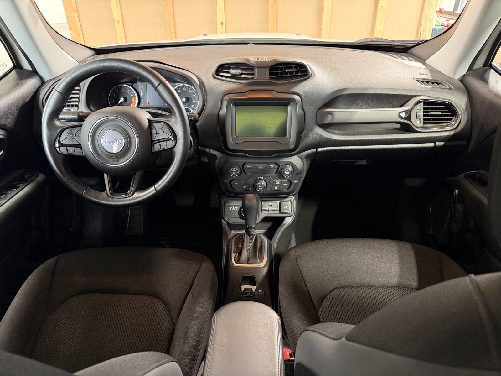 Thumbnail: 2019 Jeep Renegade - 3