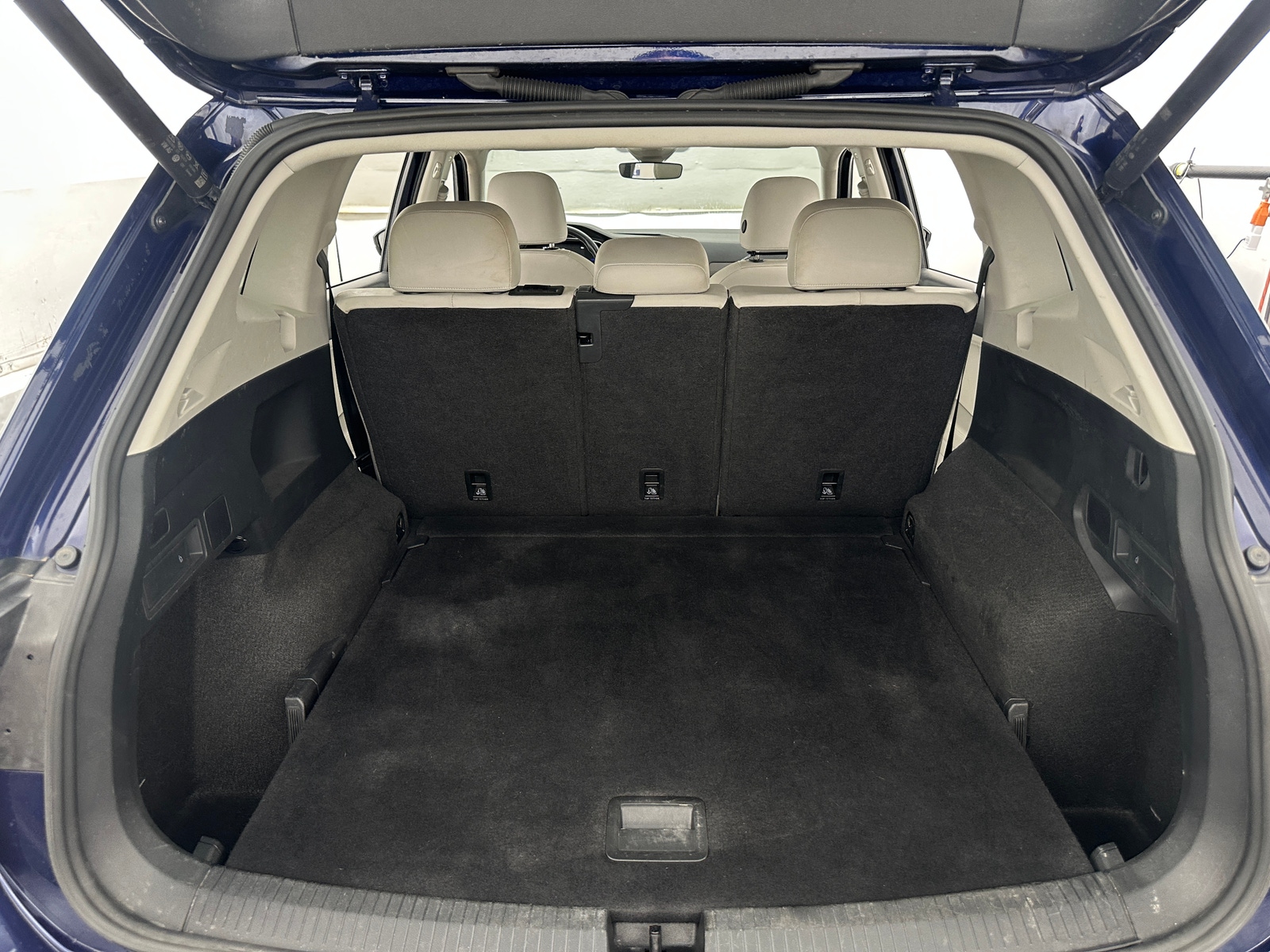 Thumbnail: 2024 Volkswagen Tiguan - 6