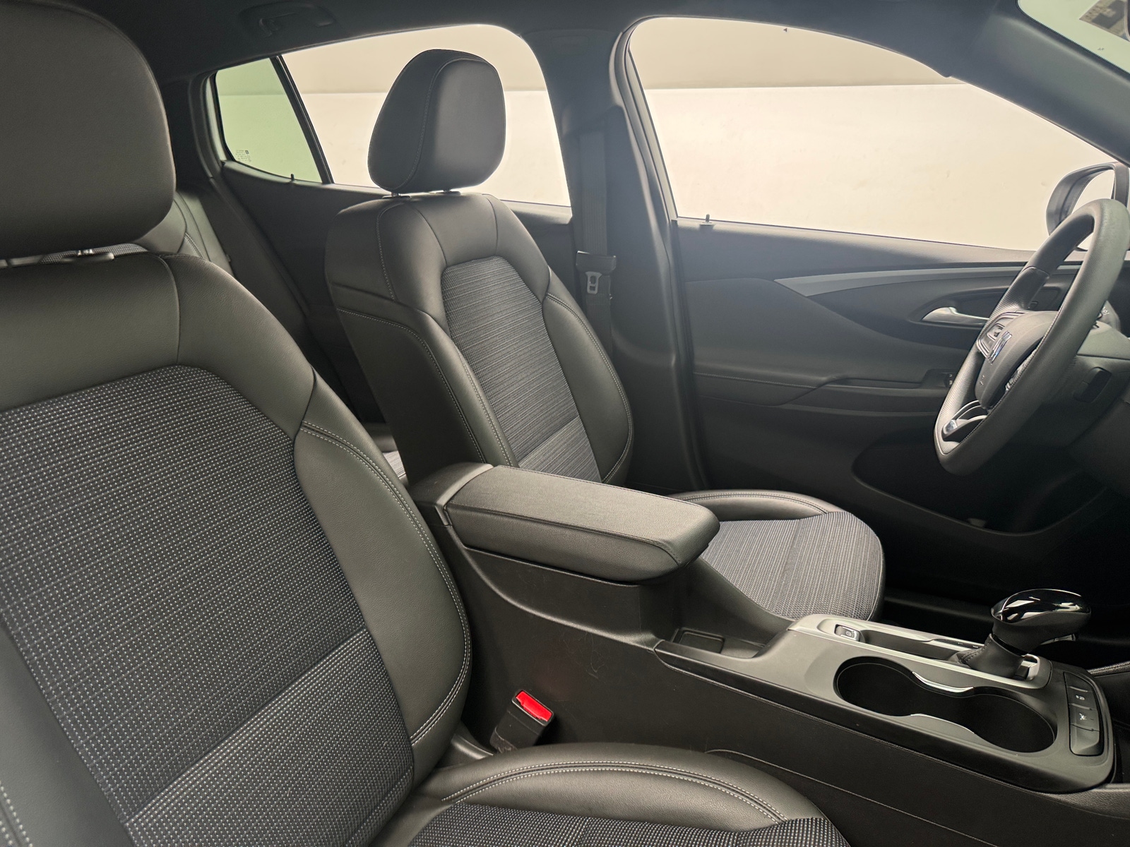 Thumbnail: 2025 Buick Envista - 2