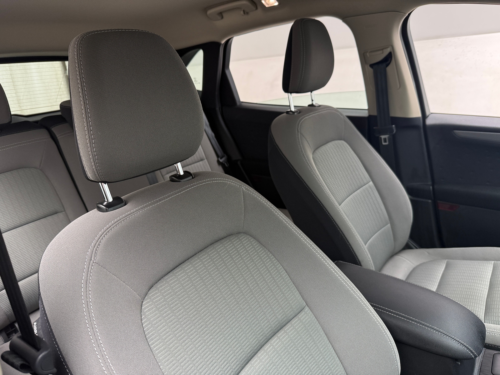 Thumbnail: 2020 Ford Escape - 2