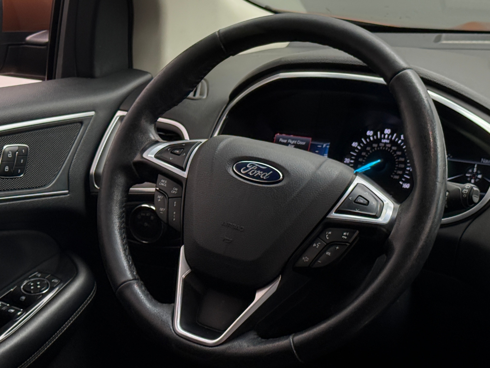 Thumbnail: 2017 Ford Edge - 4