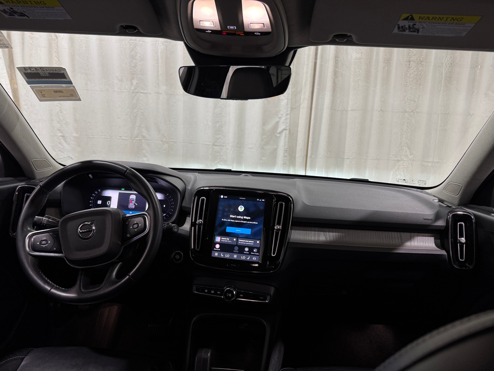 Thumbnail: 2023 Volvo XC40 - 2