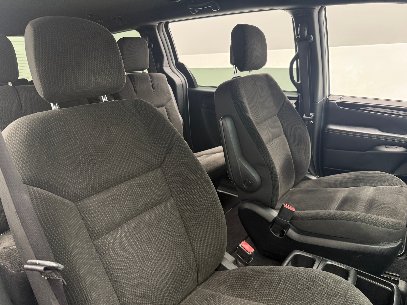 Thumbnail: 2018 Dodge Grand Caravan - 2
