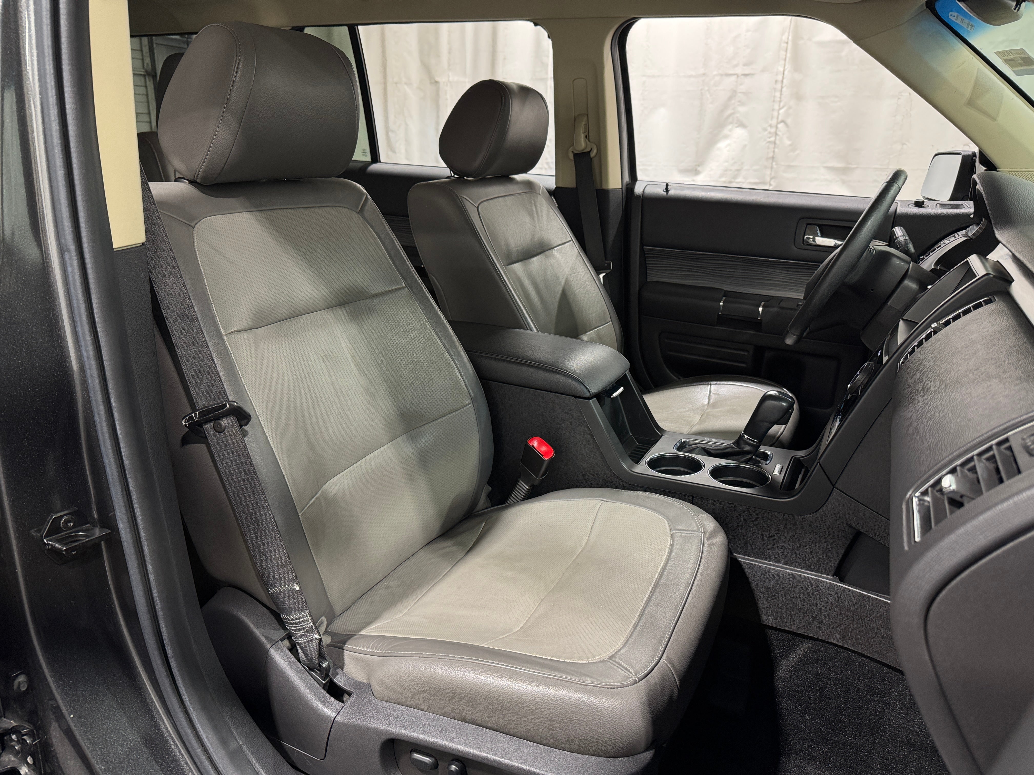 2019 Ford Flex Limited - Photo 4