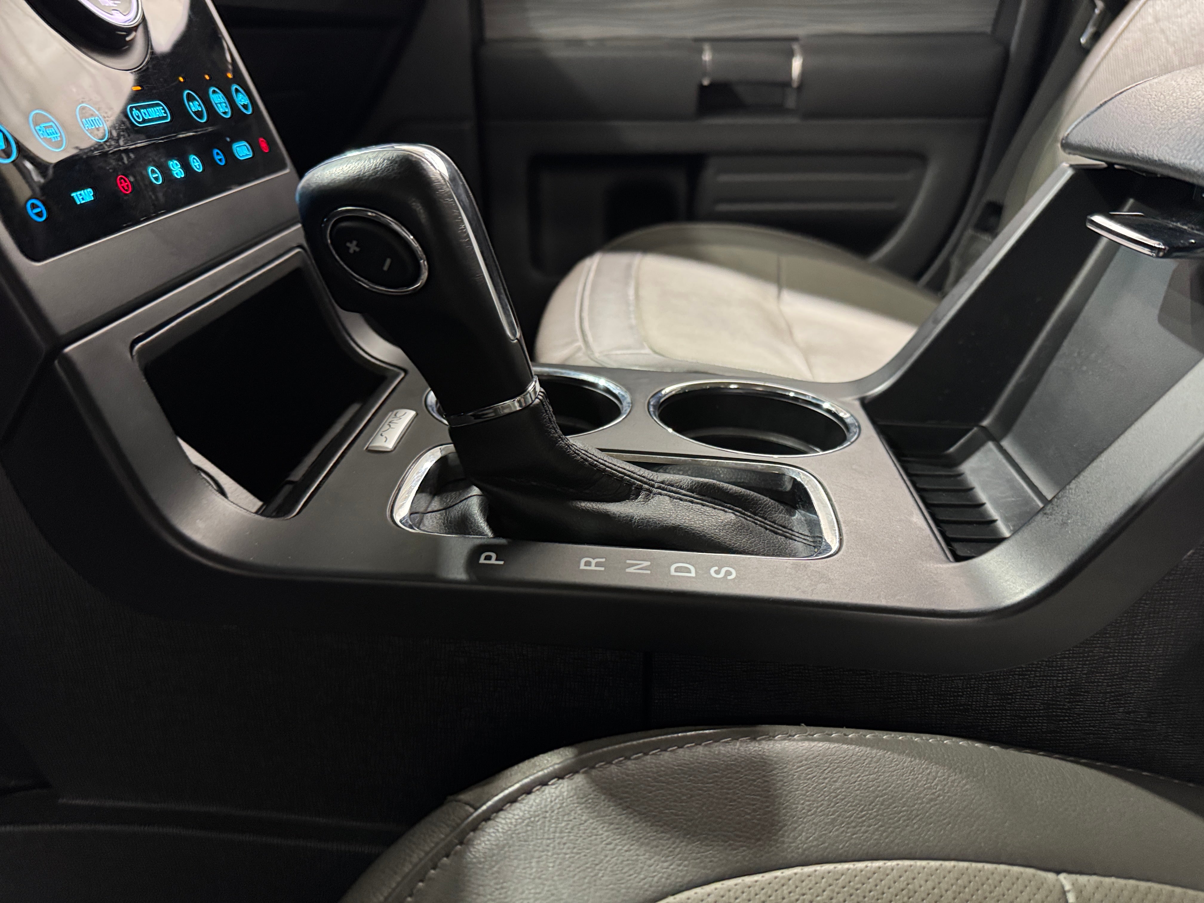 2019 Ford Flex Limited - Photo 9