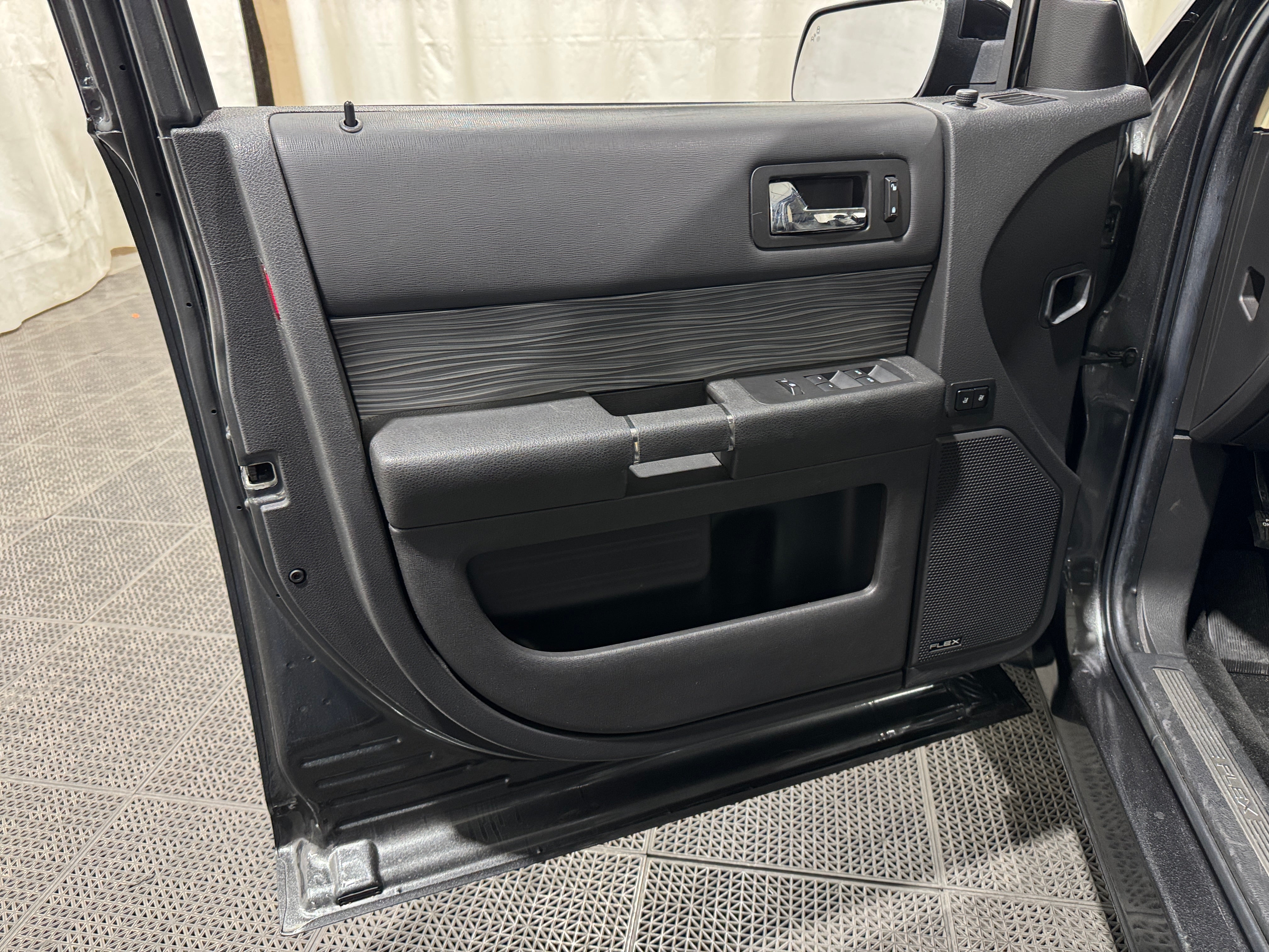 2019 Ford Flex Limited - Photo 10
