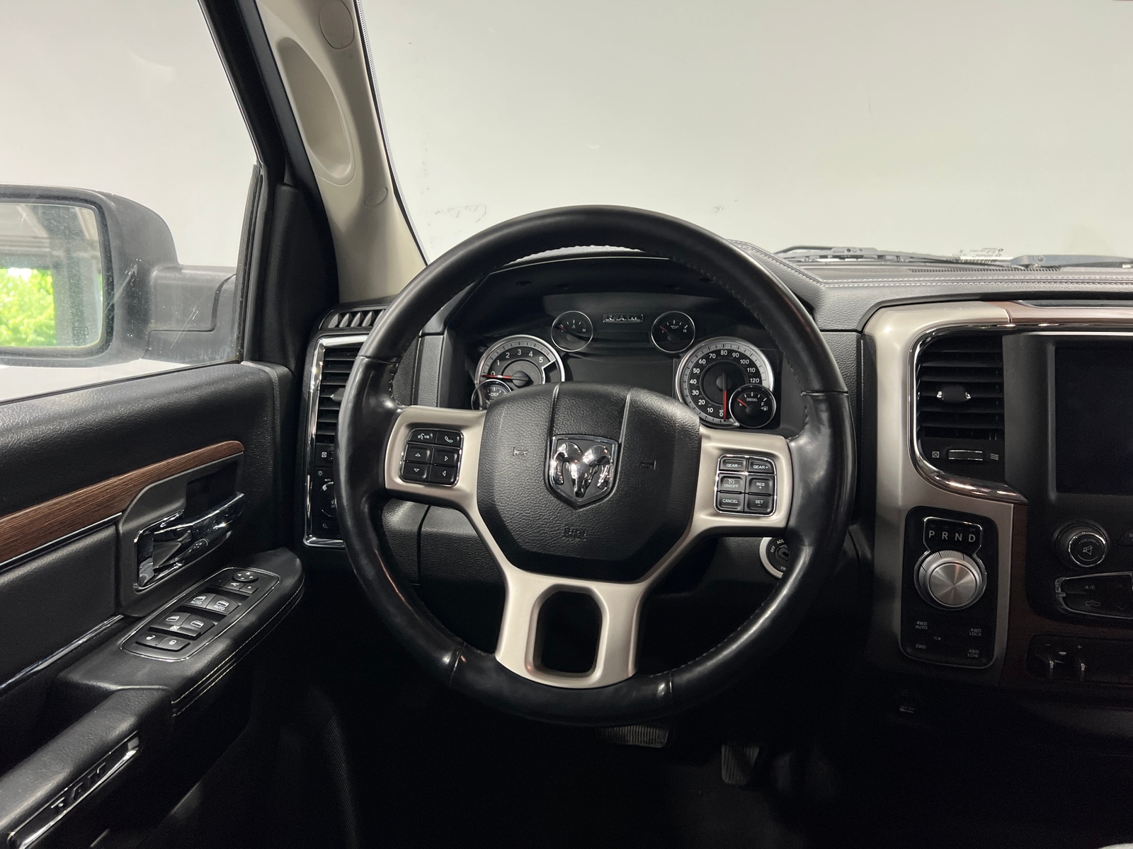 Thumbnail: 2019 RAM 1500 Classic - 4