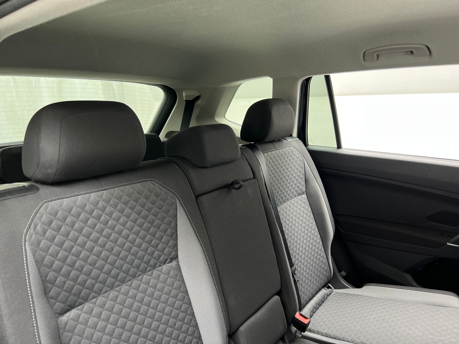 Thumbnail: 2018 Volkswagen Tiguan - 6