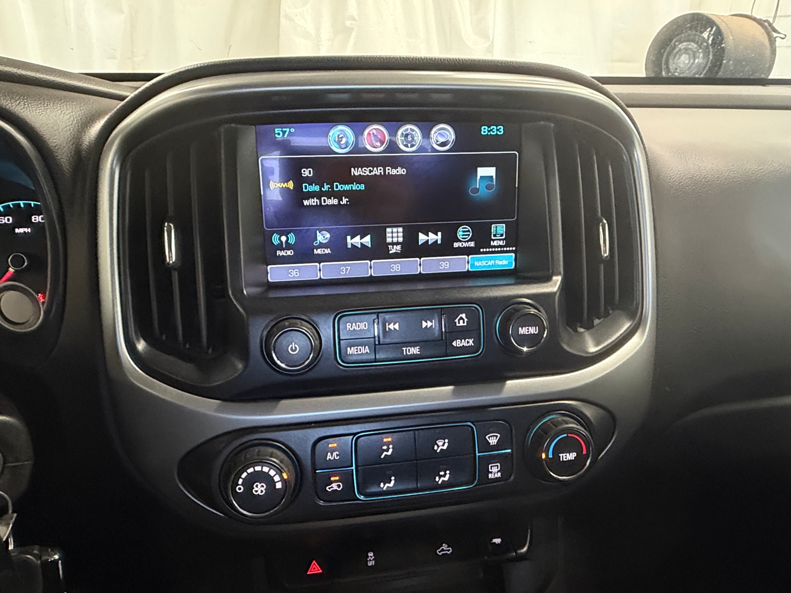 Thumbnail: 2016 Chevrolet Colorado - 4