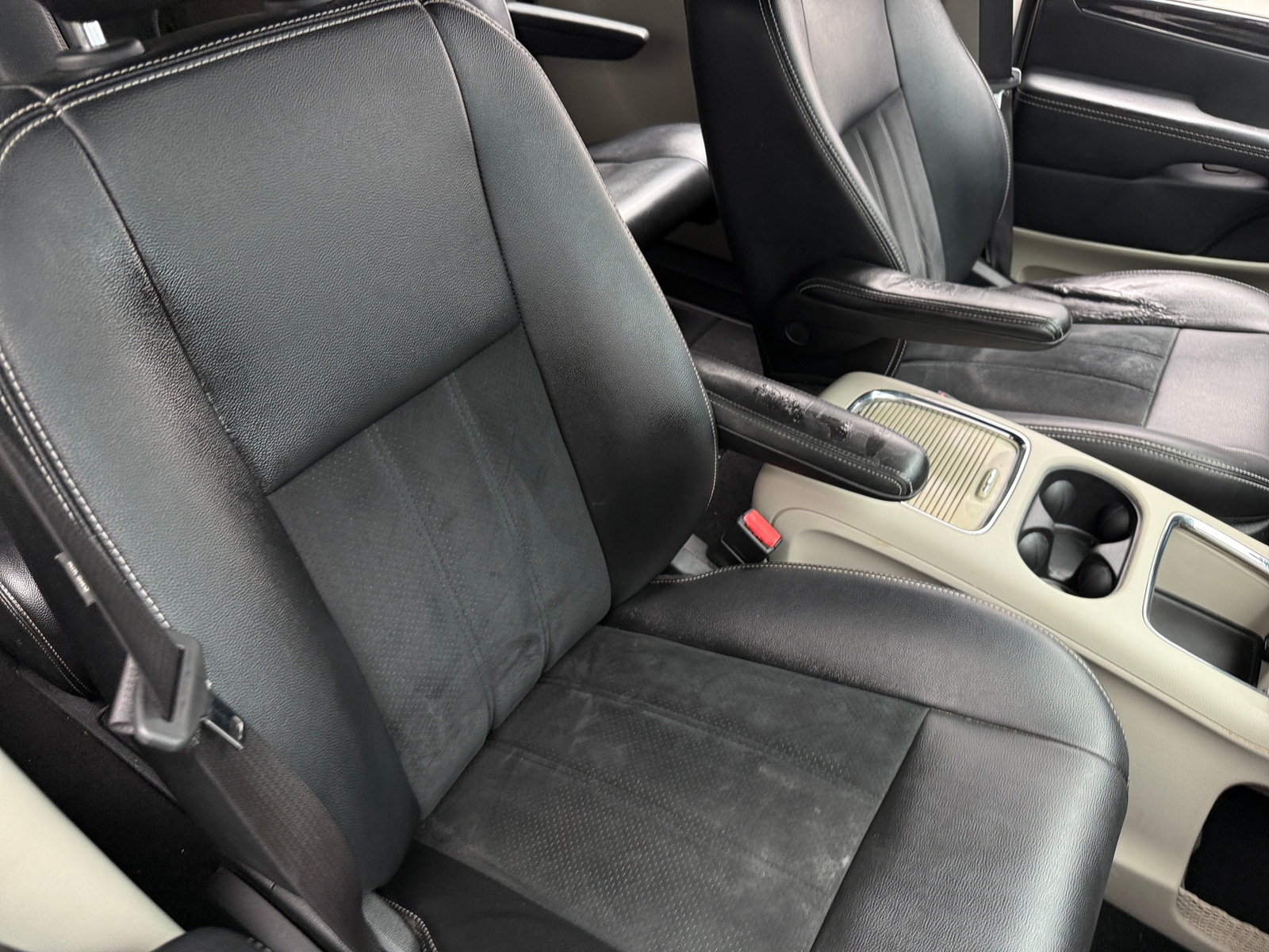 Thumbnail: 2018 Dodge Grand Caravan - 2