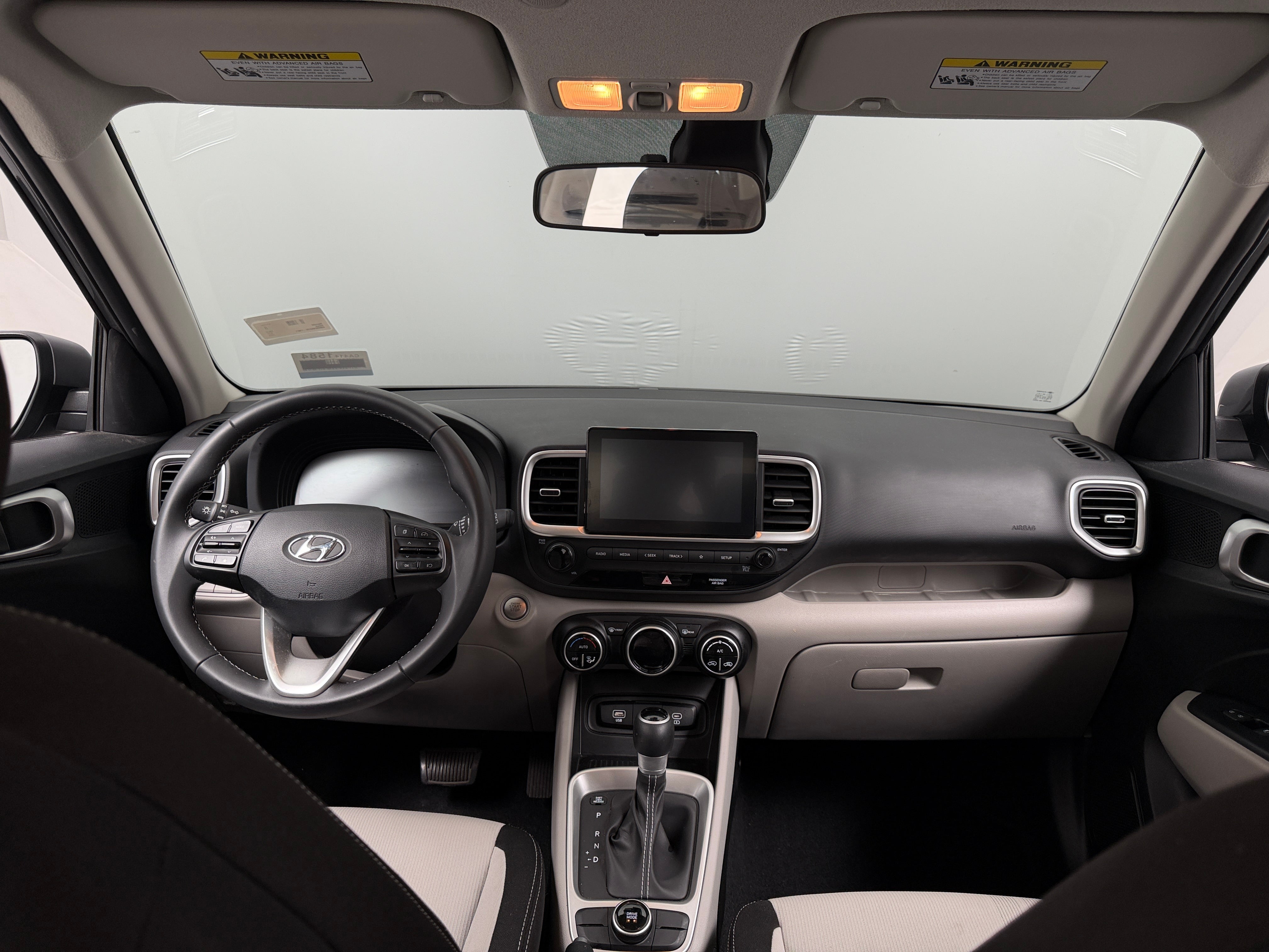 2024 Hyundai Venue SEL - Photo 5