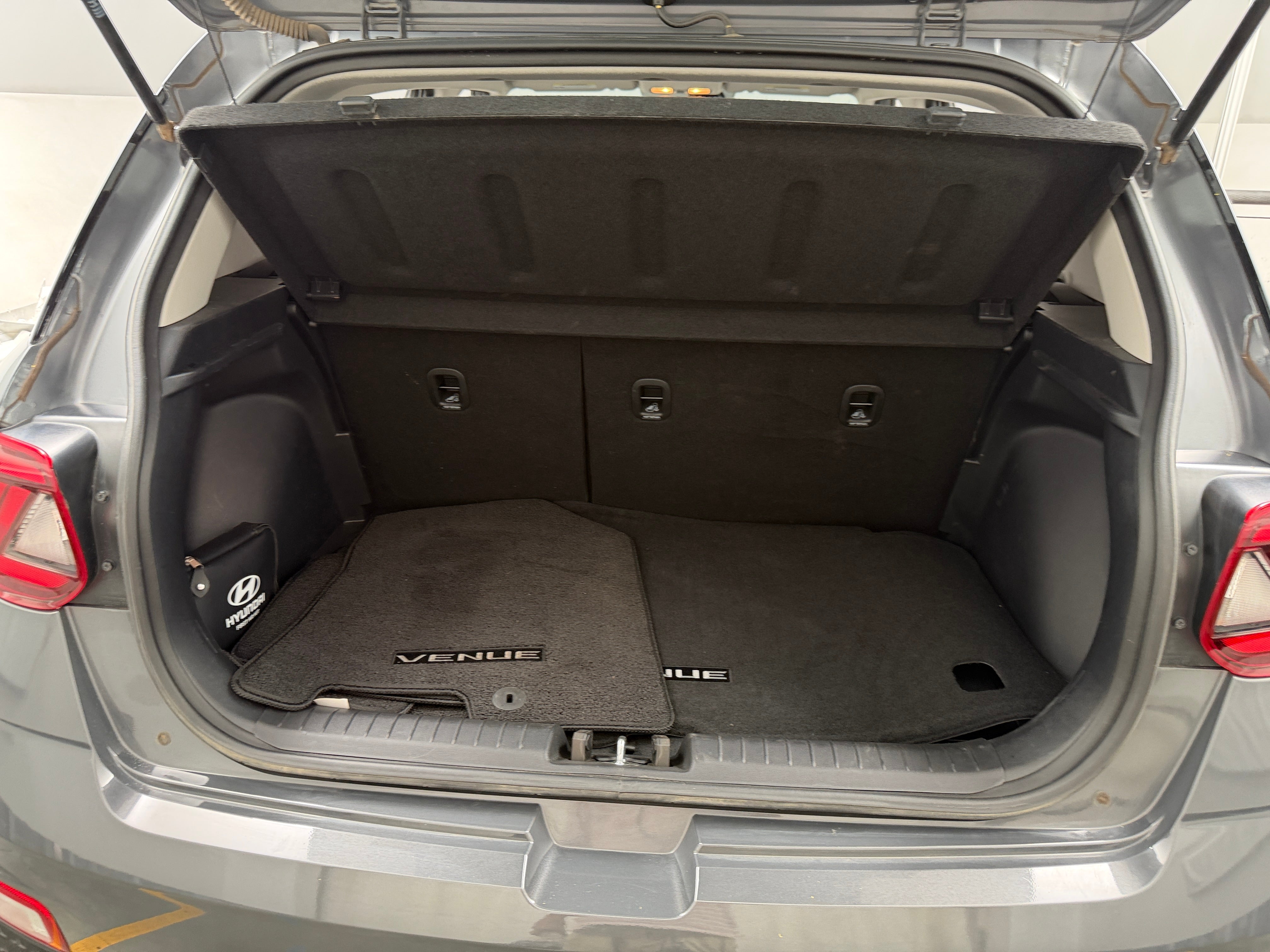 2024 Hyundai Venue SEL - Photo 8