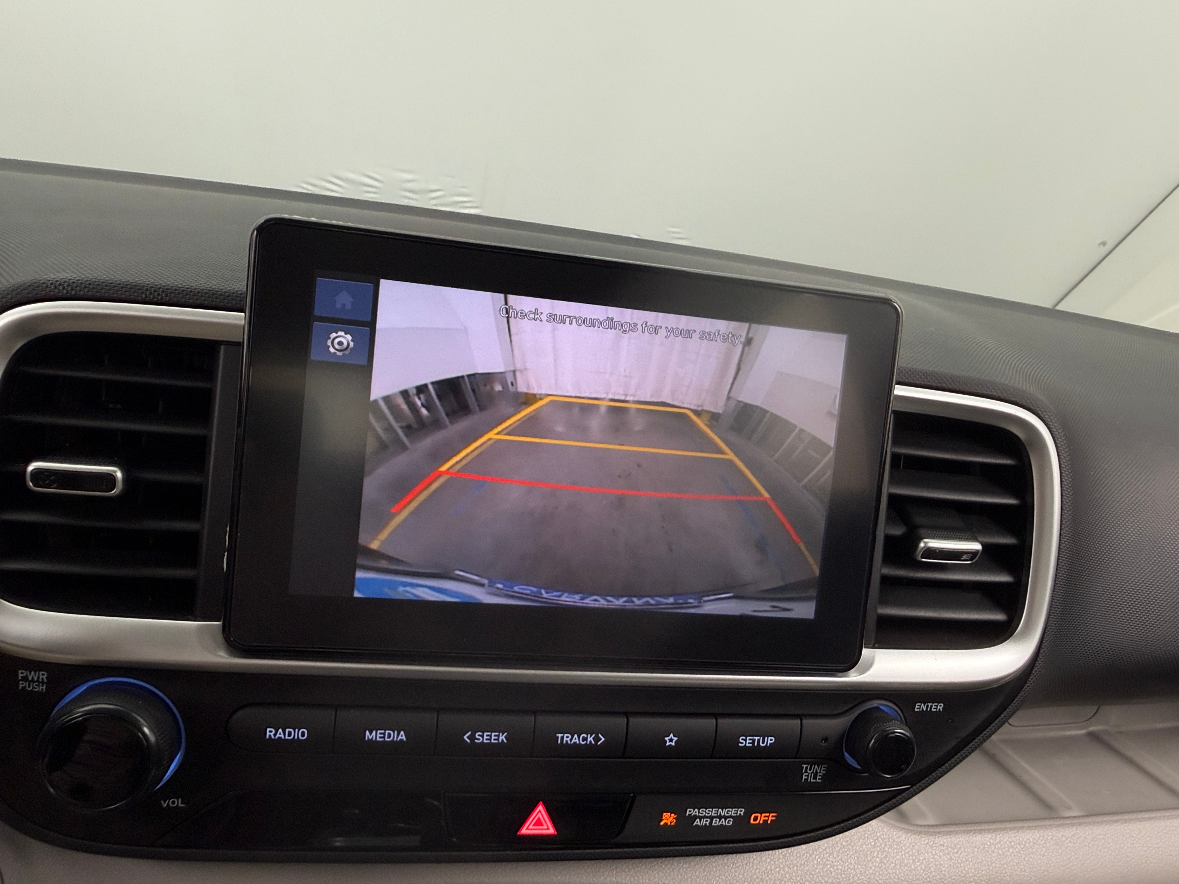 2024 Hyundai Venue SEL - Photo 11