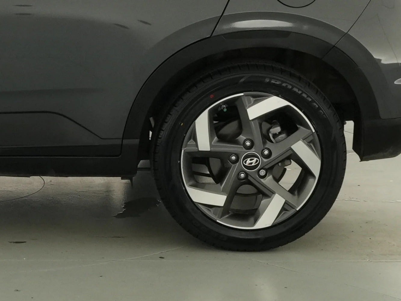 2024 Hyundai Venue SEL - Photo 14