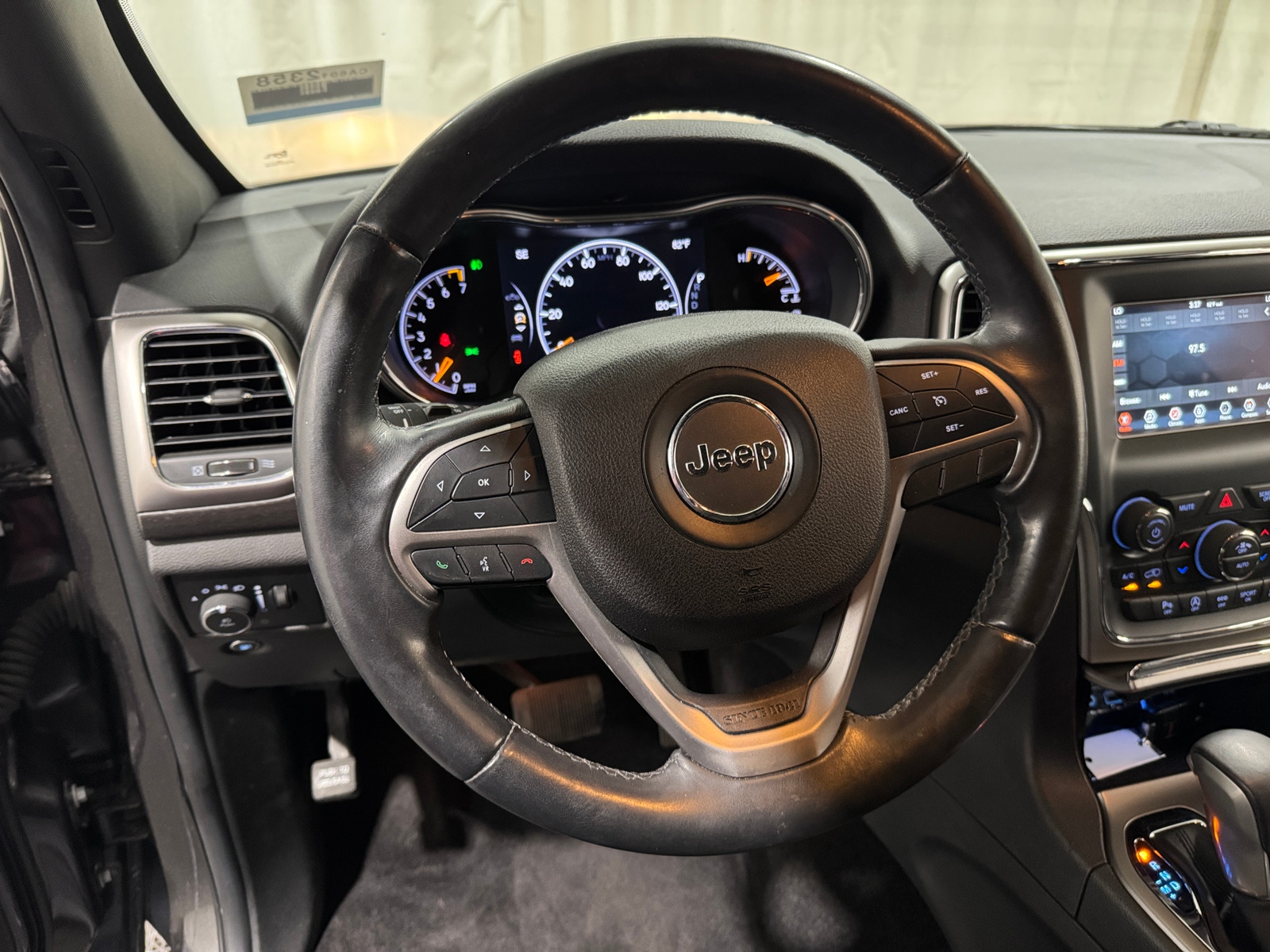 Thumbnail: 2018 Jeep Grand Cherokee - 5