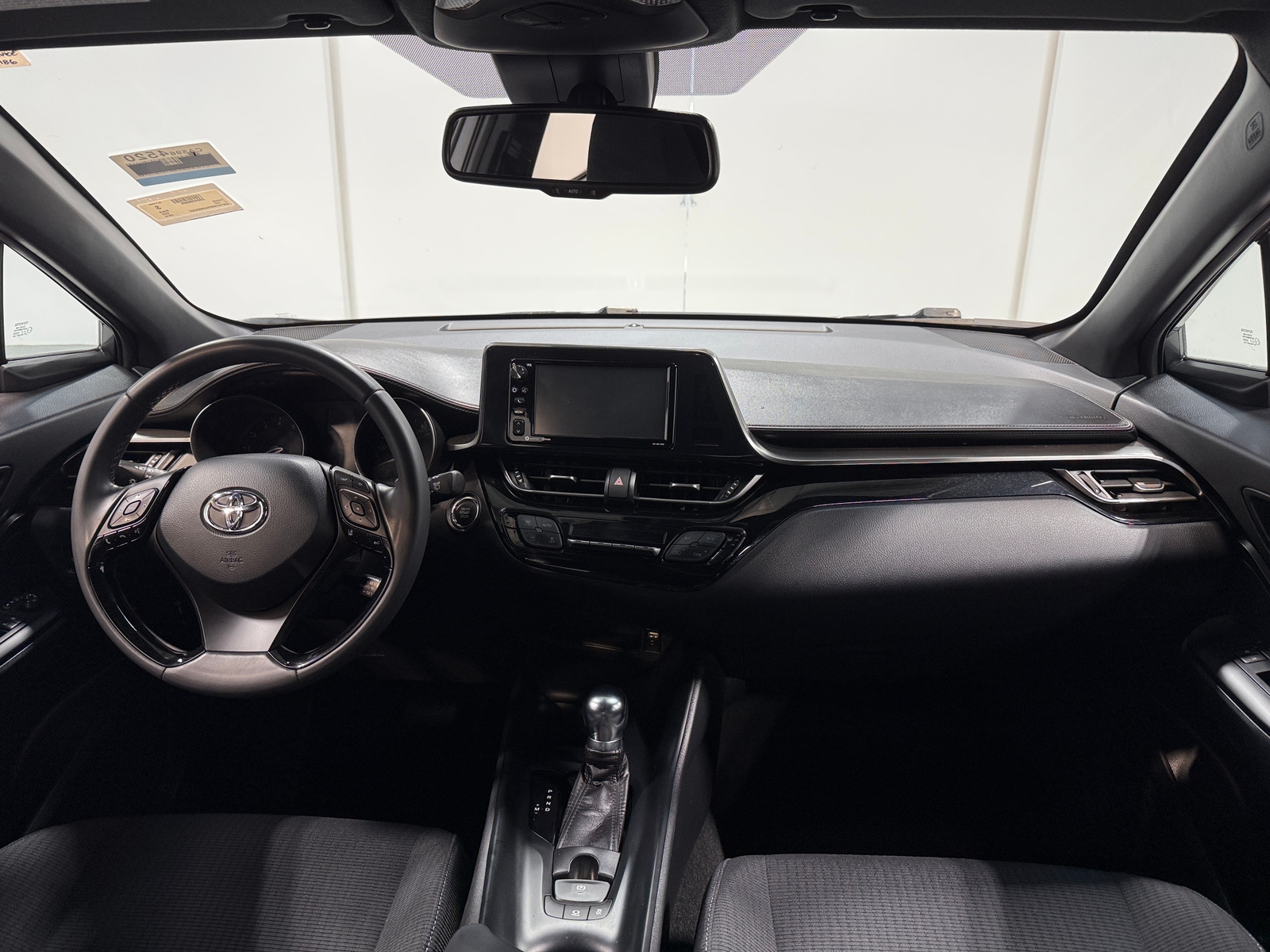 Thumbnail: 2018 Toyota C-HR - 3