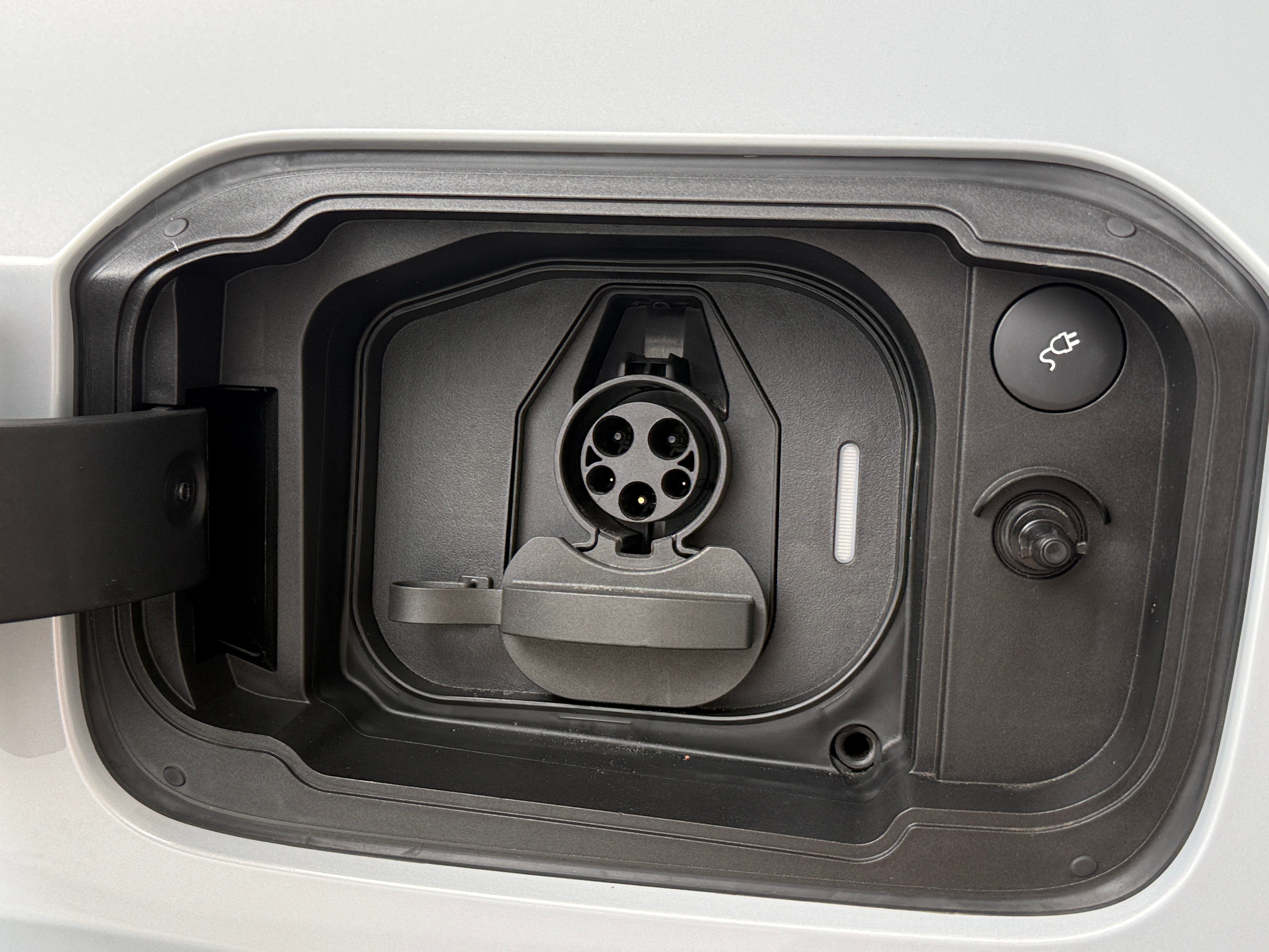 Used 2025 Polestar 3 Pilot with VIN 7SYEJ3YB7SG029136 for sale in Auburn, WA