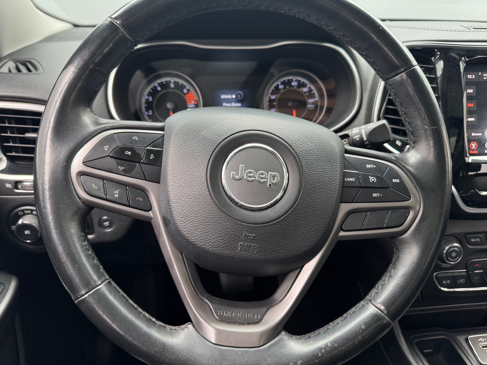 Thumbnail: 2019 Jeep Cherokee - 4