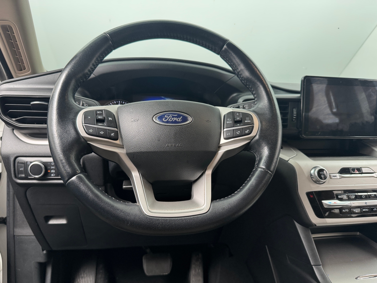 Thumbnail: 2023 Ford Explorer - 5