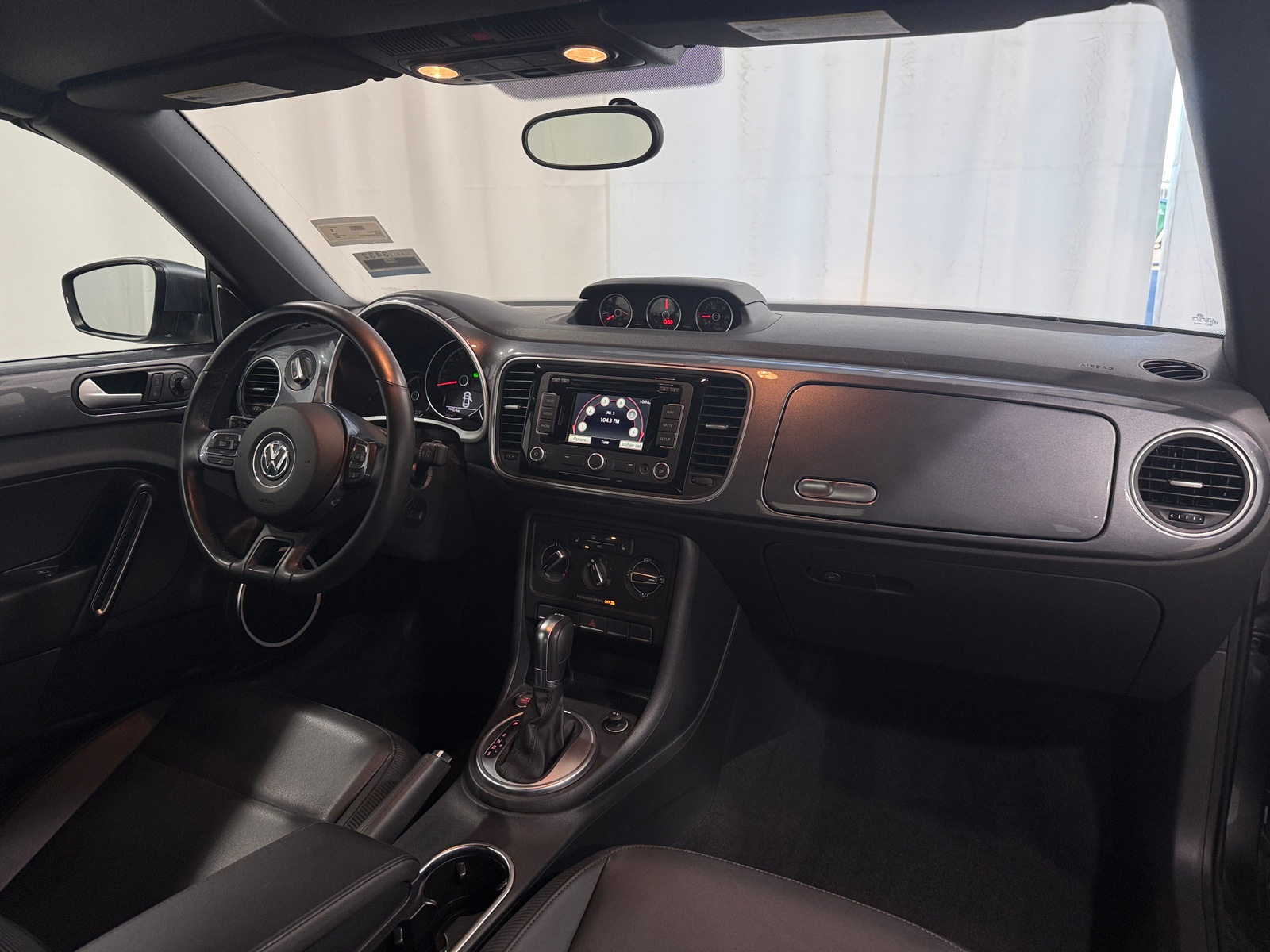 Thumbnail: 2014 Volkswagen Beetle - 2