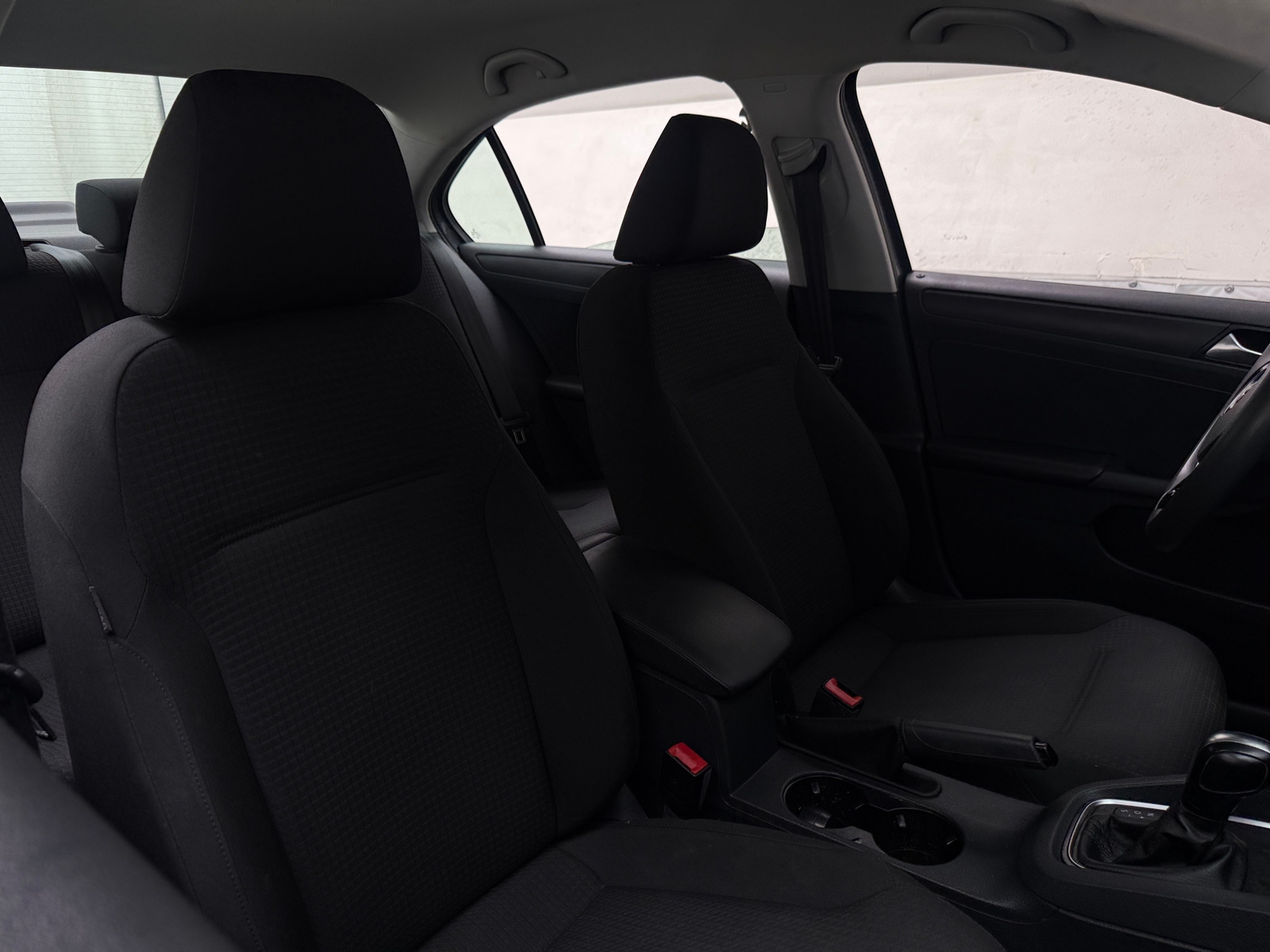 Thumbnail: 2016 Volkswagen Jetta - 2