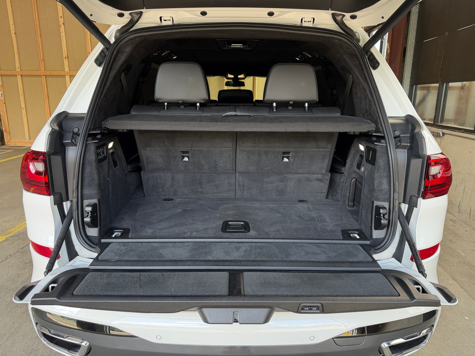 Thumbnail: 2019 BMW X7 - 6