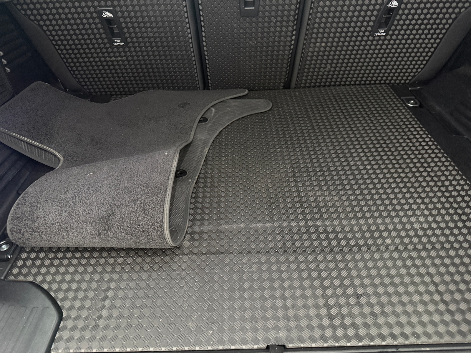 Thumbnail: 2025 Land Rover Defender - 6