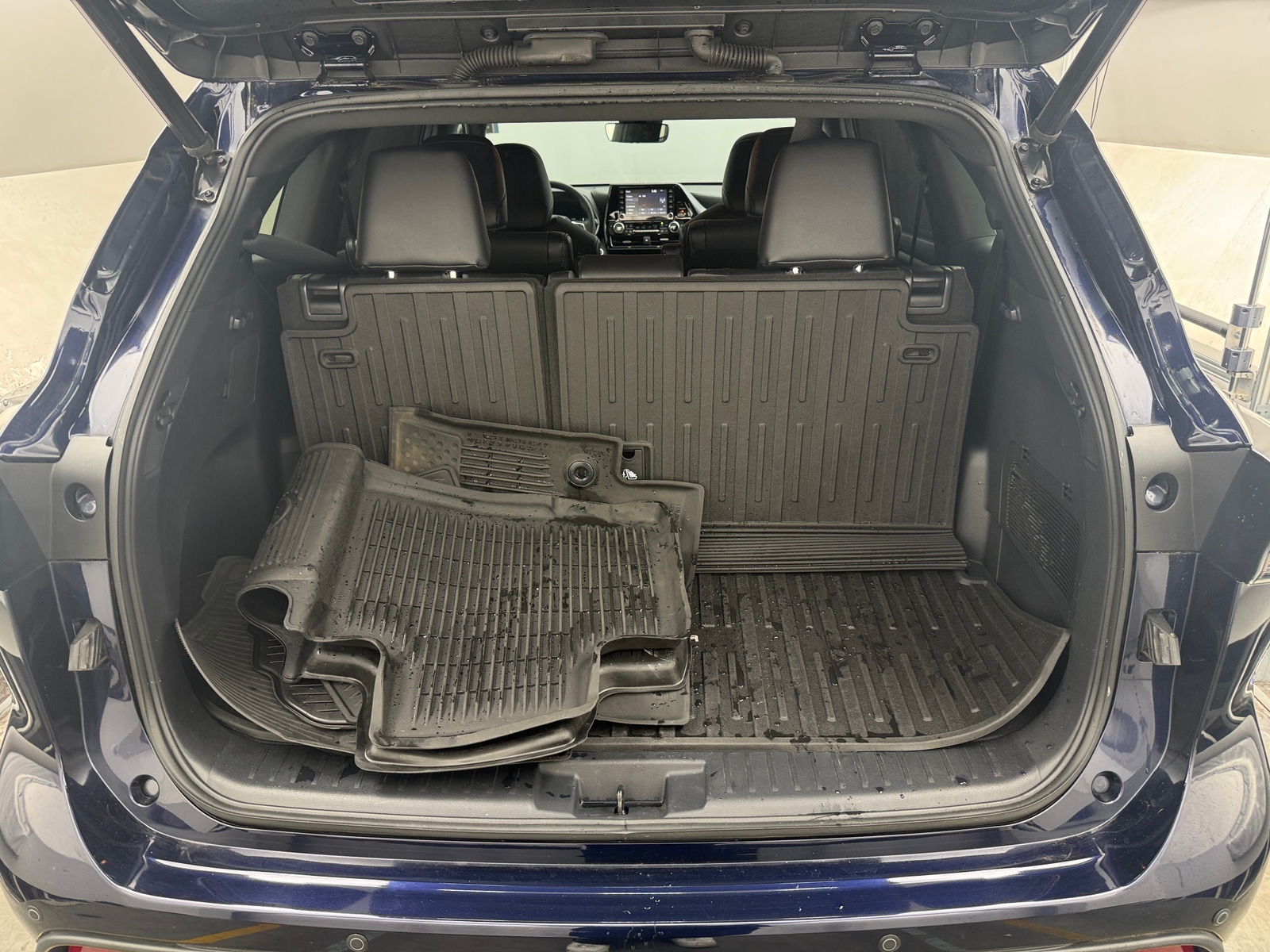 Thumbnail: 2021 Toyota Highlander - 6