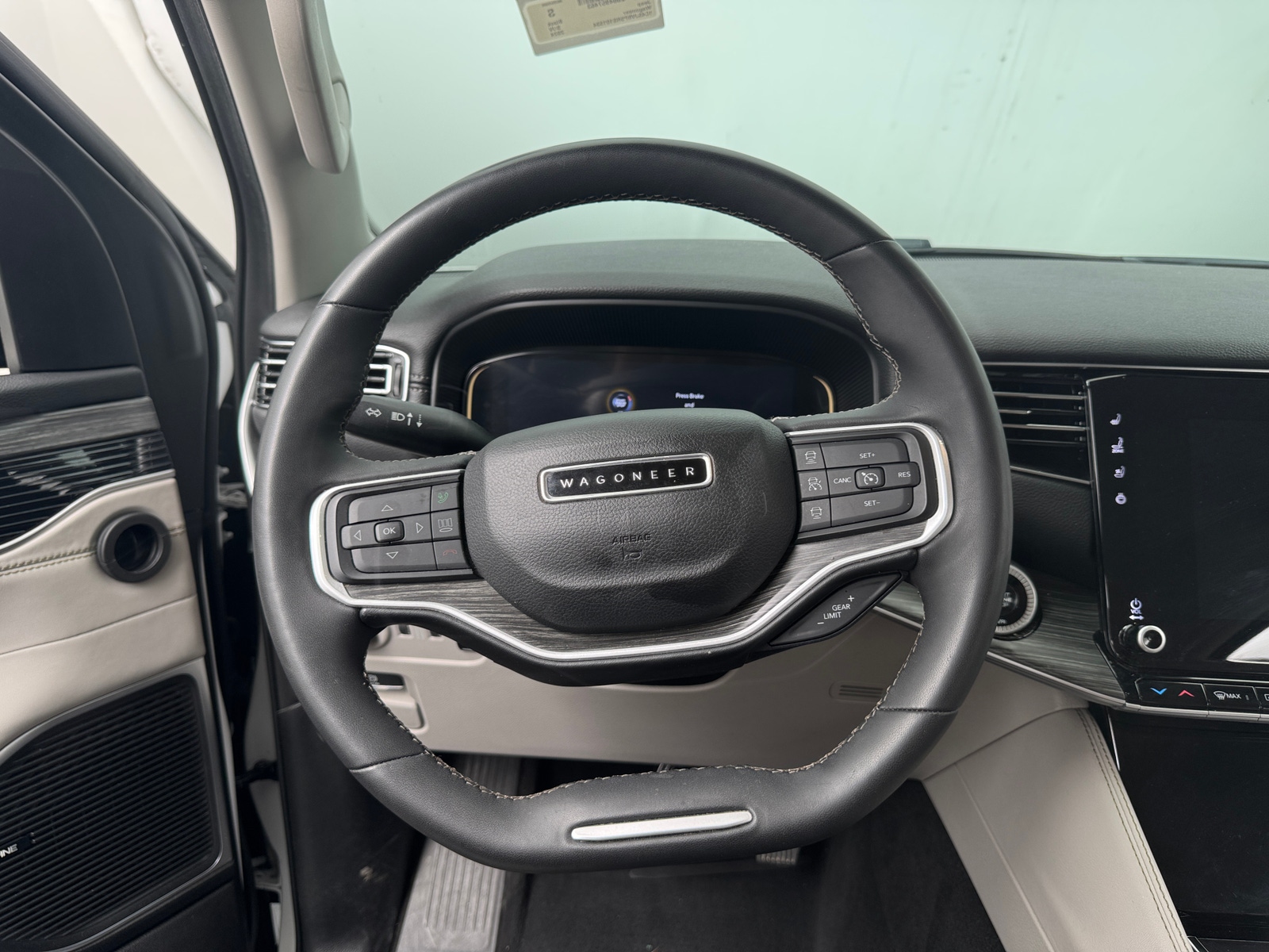Thumbnail: 2024 Jeep Wagoneer - 4
