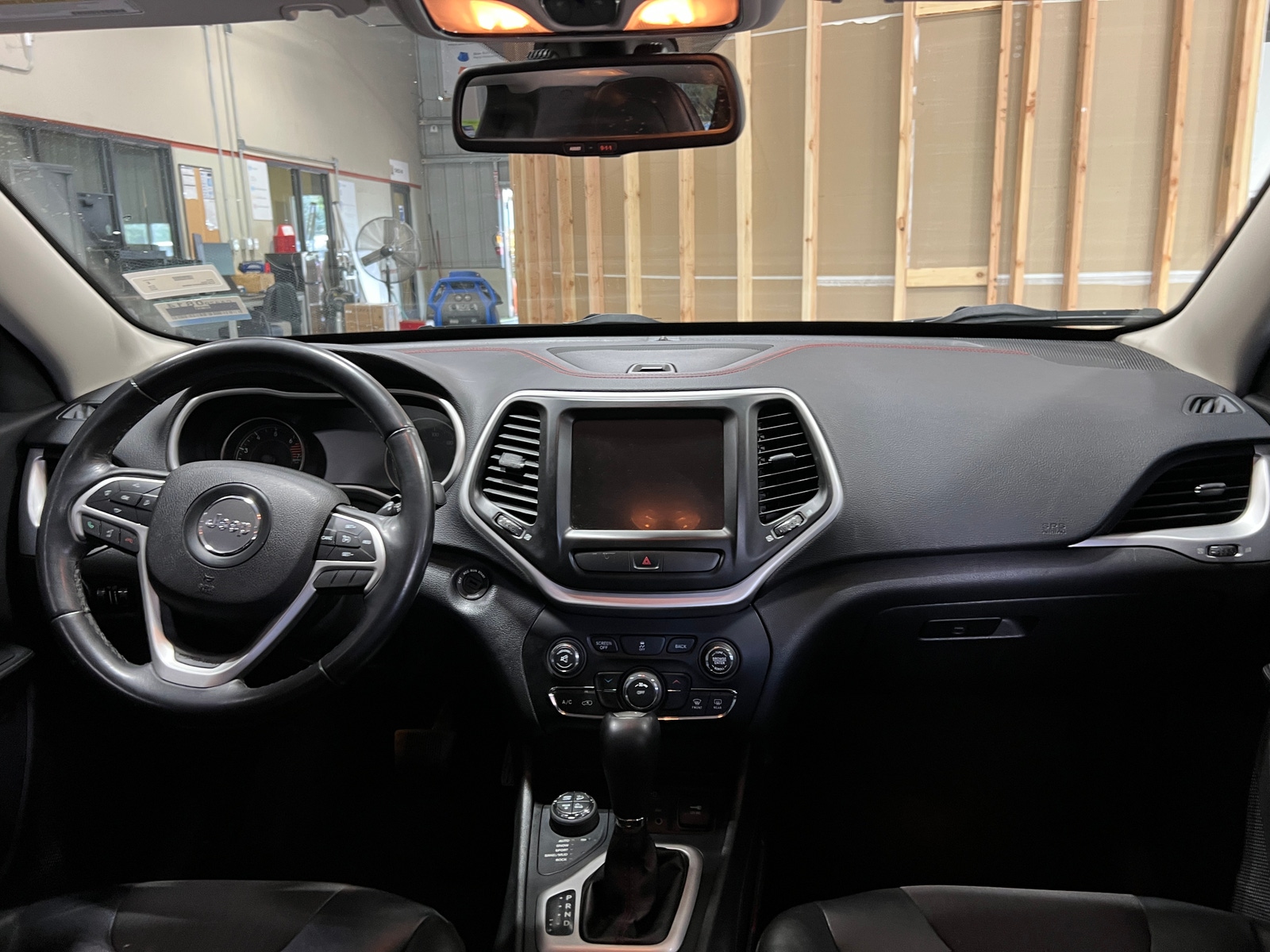 Thumbnail: 2016 Jeep Cherokee - 3