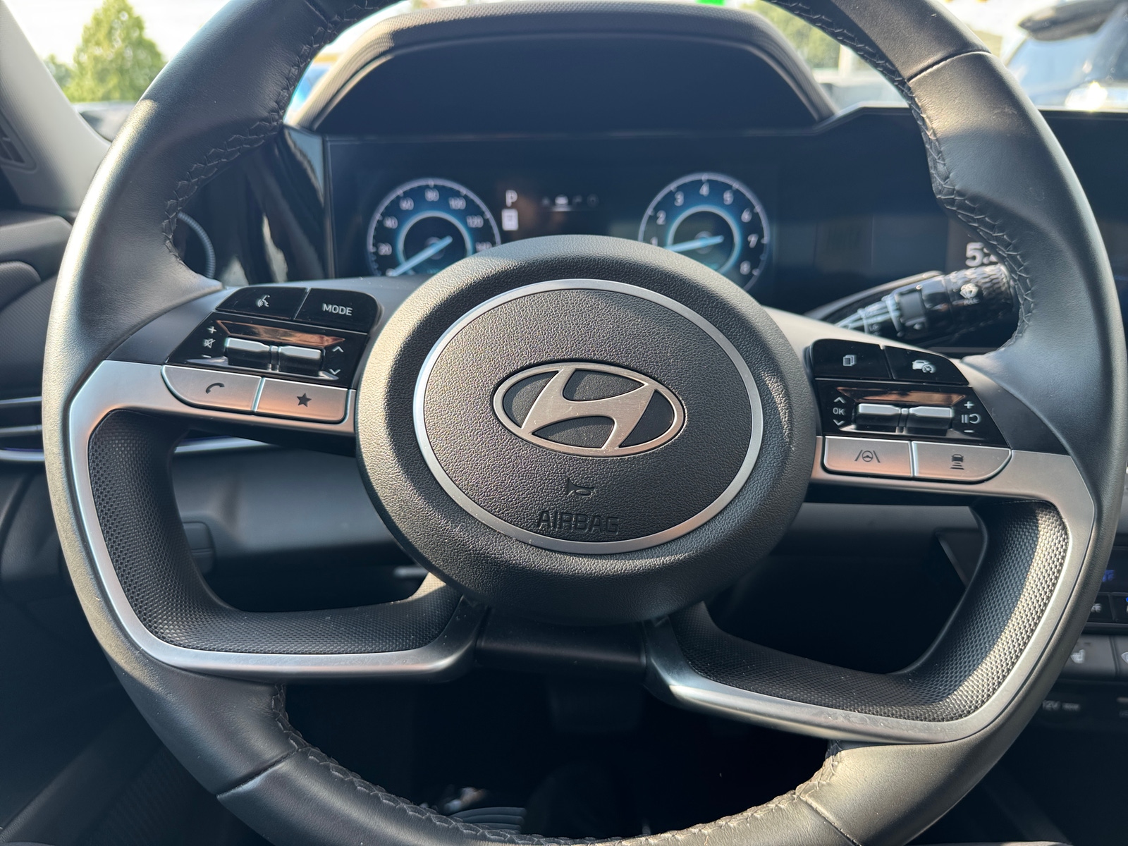 Thumbnail: 2025 Hyundai Elantra - 4
