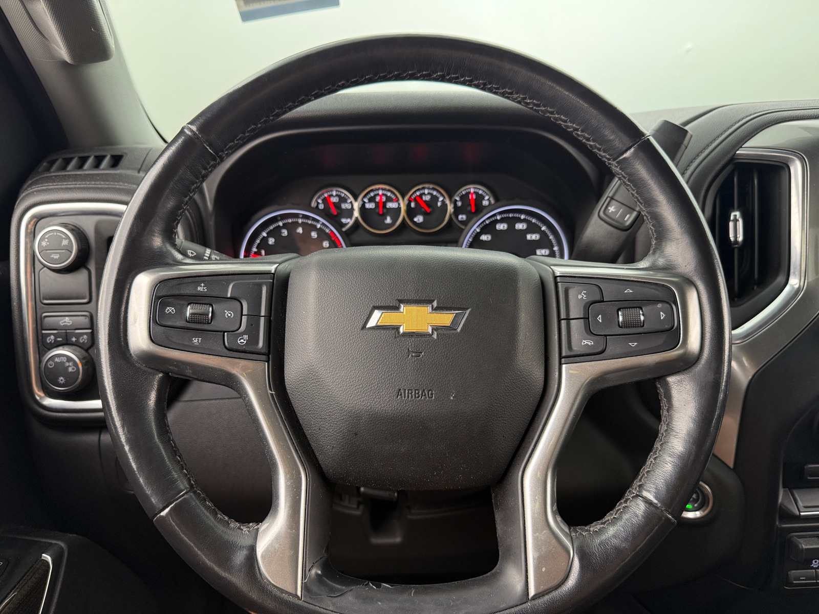 Thumbnail: 2019 Chevrolet Silverado 1500 - 5